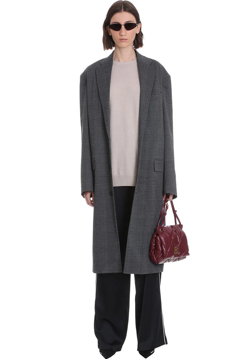 Touch puffy Shoulder bag in bordeaux leather - Image 4
