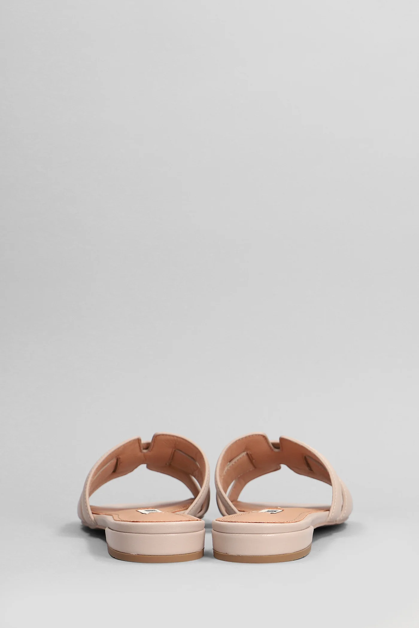 Holly Flats in powder leather - Image 4