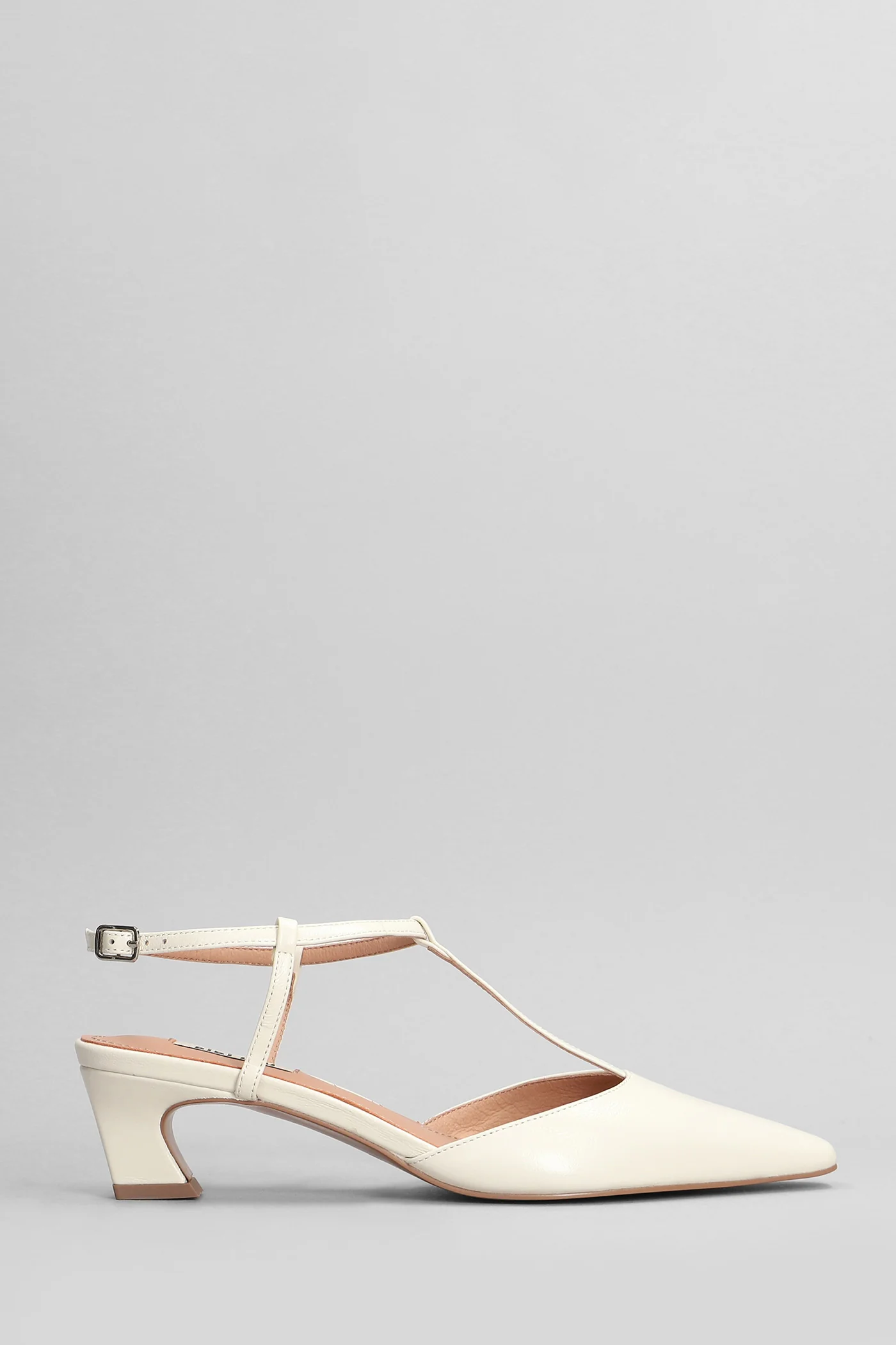 Nina Pumps in beige leather