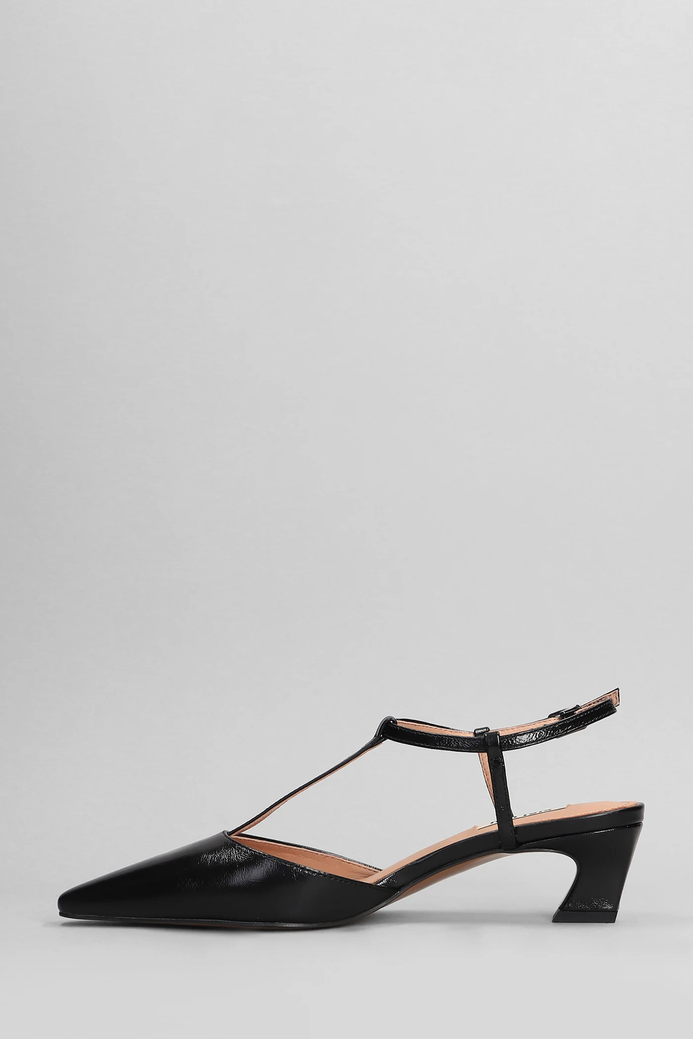 Nina Pumps in black leather - Image 3