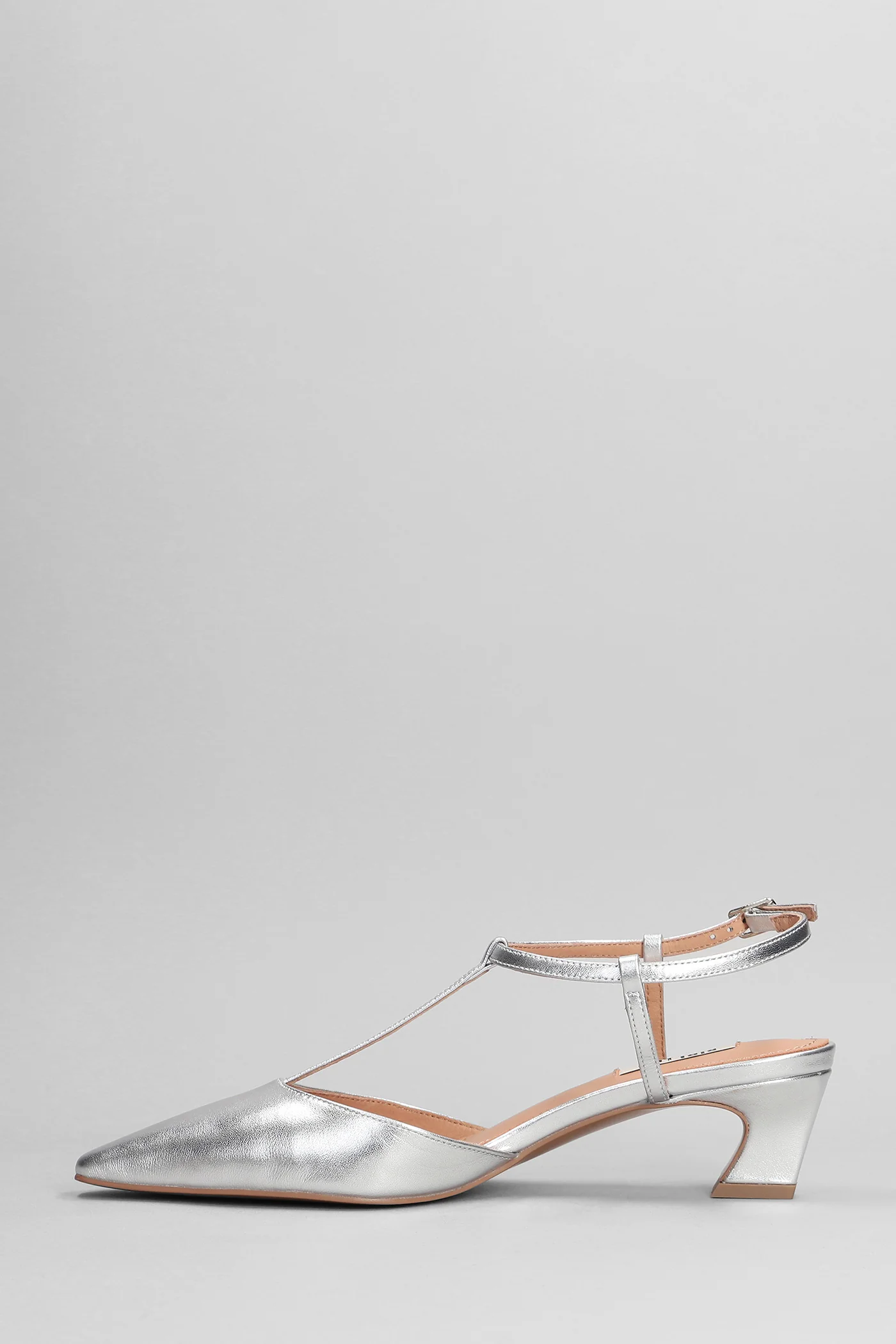 Nina Pumps in silver leather - Image 3