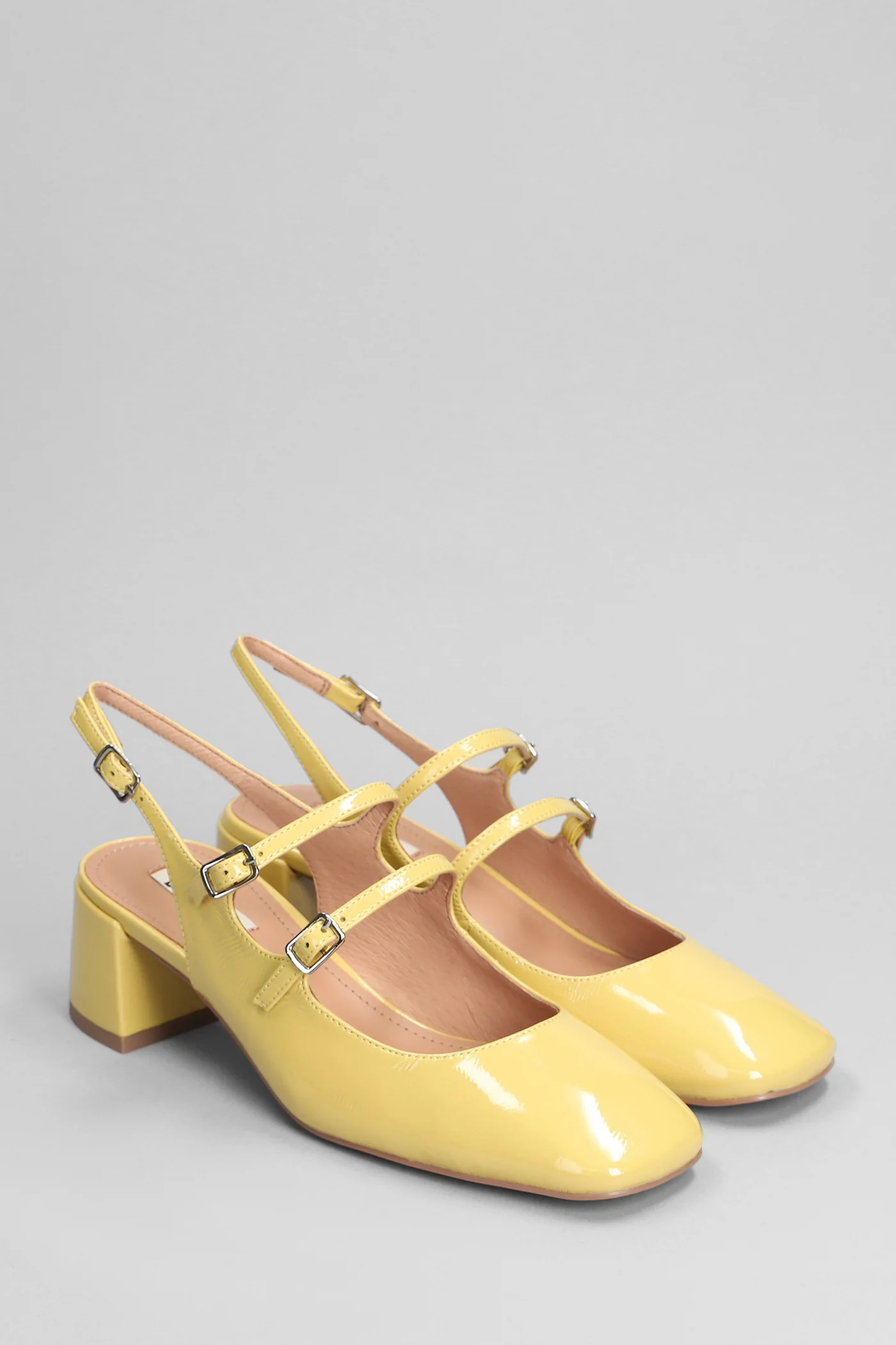 Ninetta Pumps in yellow patent leather - Image 2
