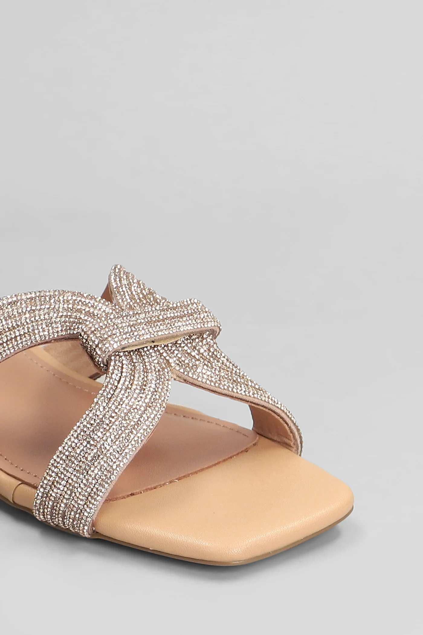 Sloan Slipper-Mule in powder leather - Image 5