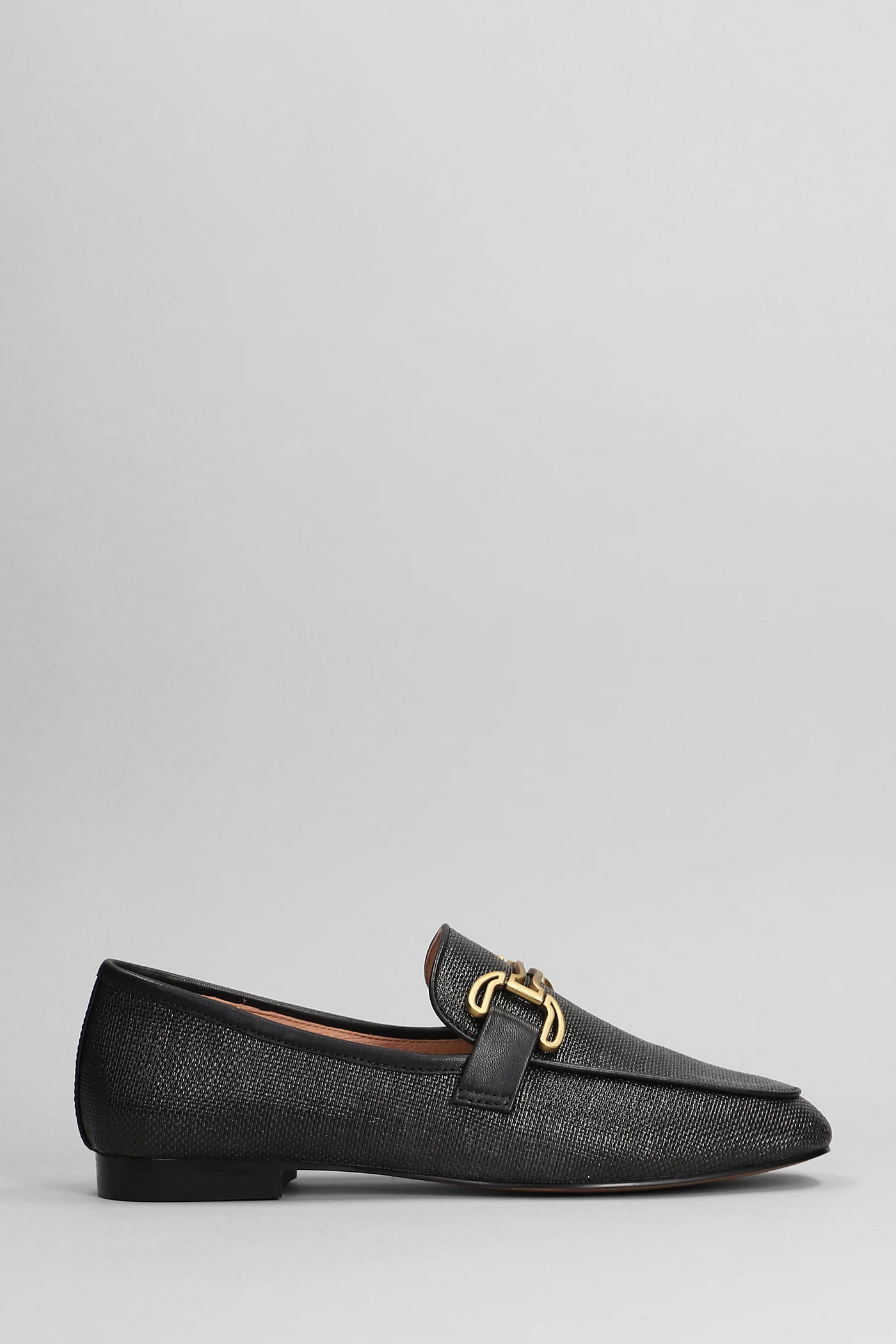Vela Slipper Loafers in black raffia