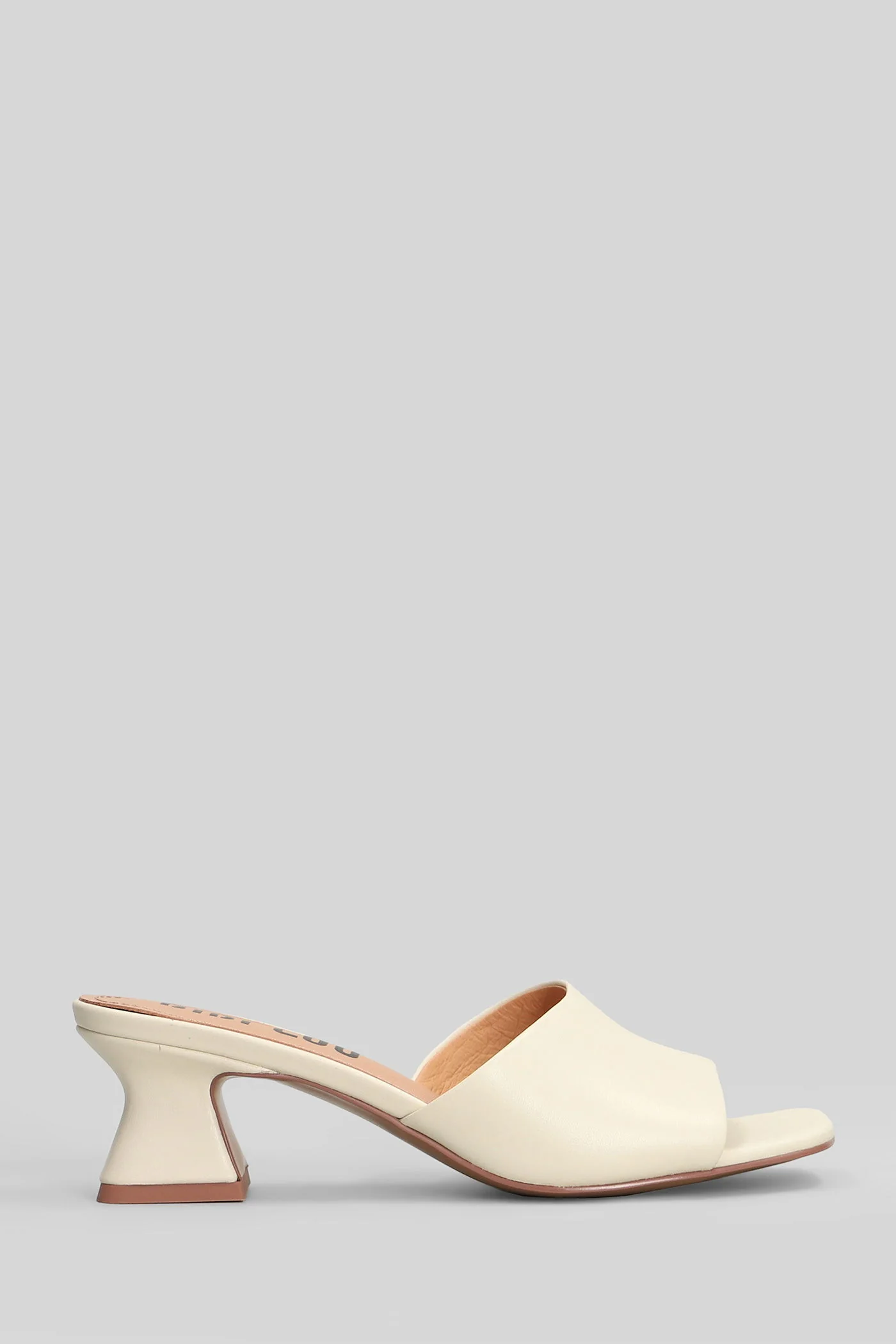 Zia 50 Slipper-Mule in beige leather