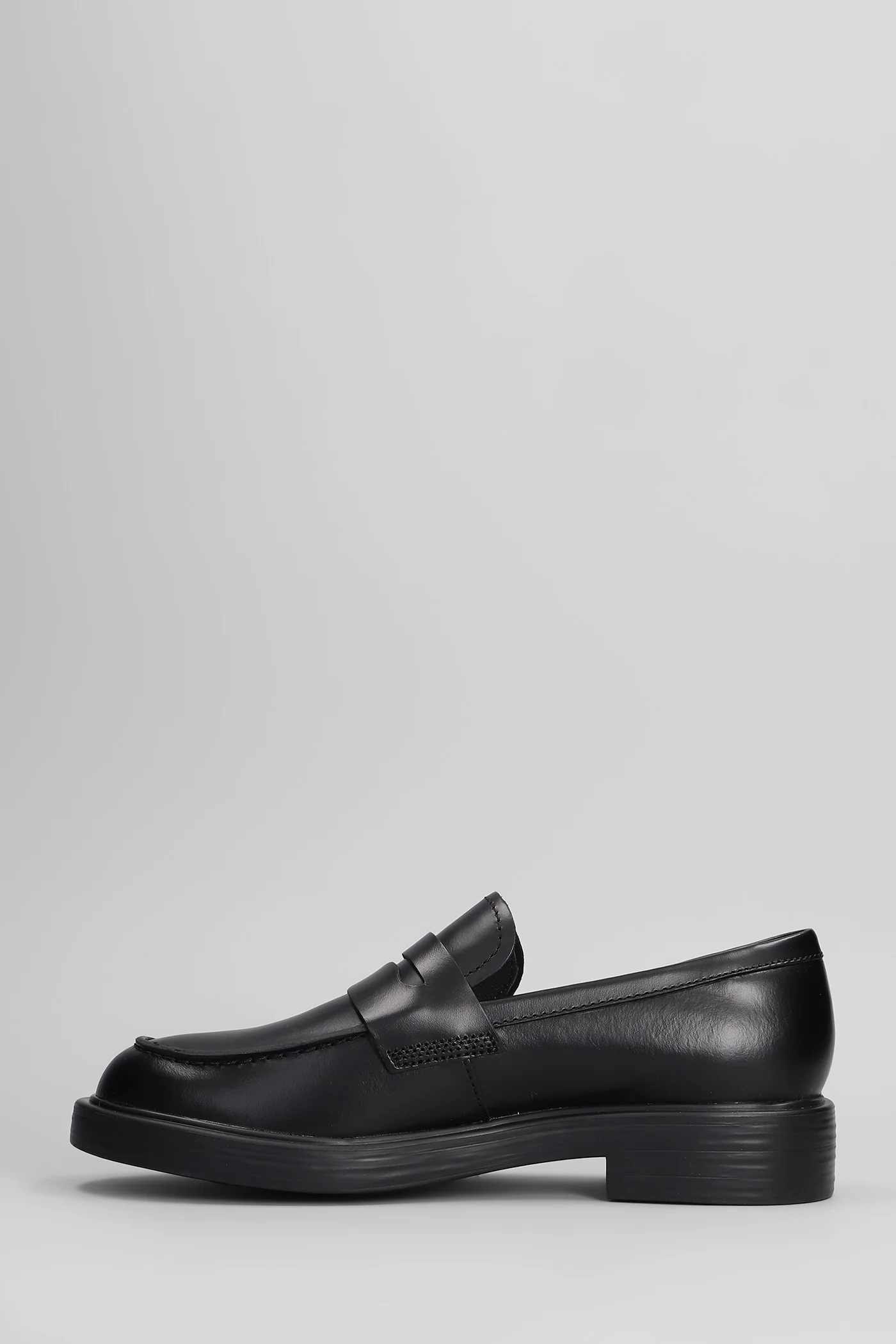 Dean Loafers in black leather - Image 3