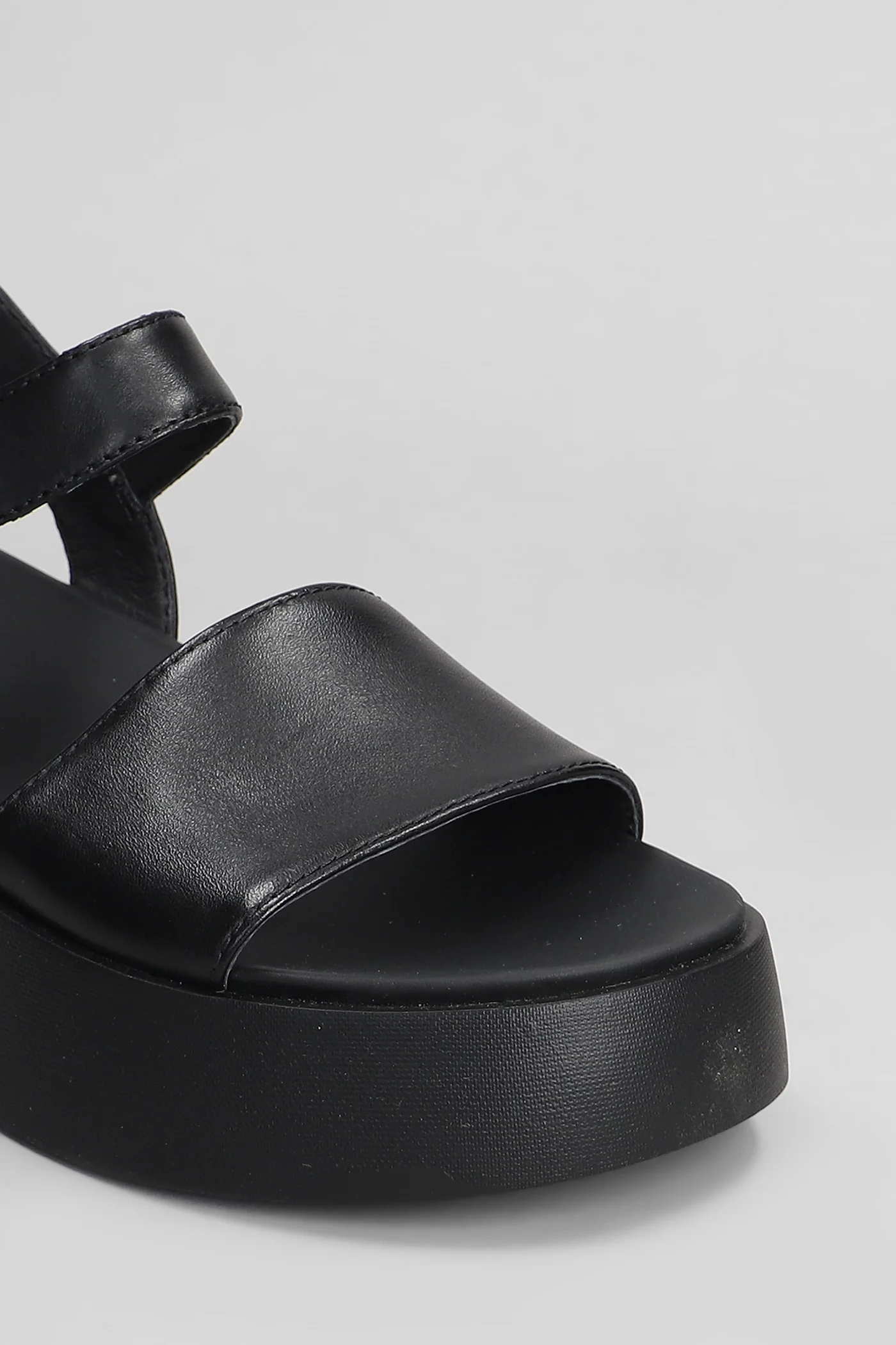 Tasha Sandals in black leather - Image 5