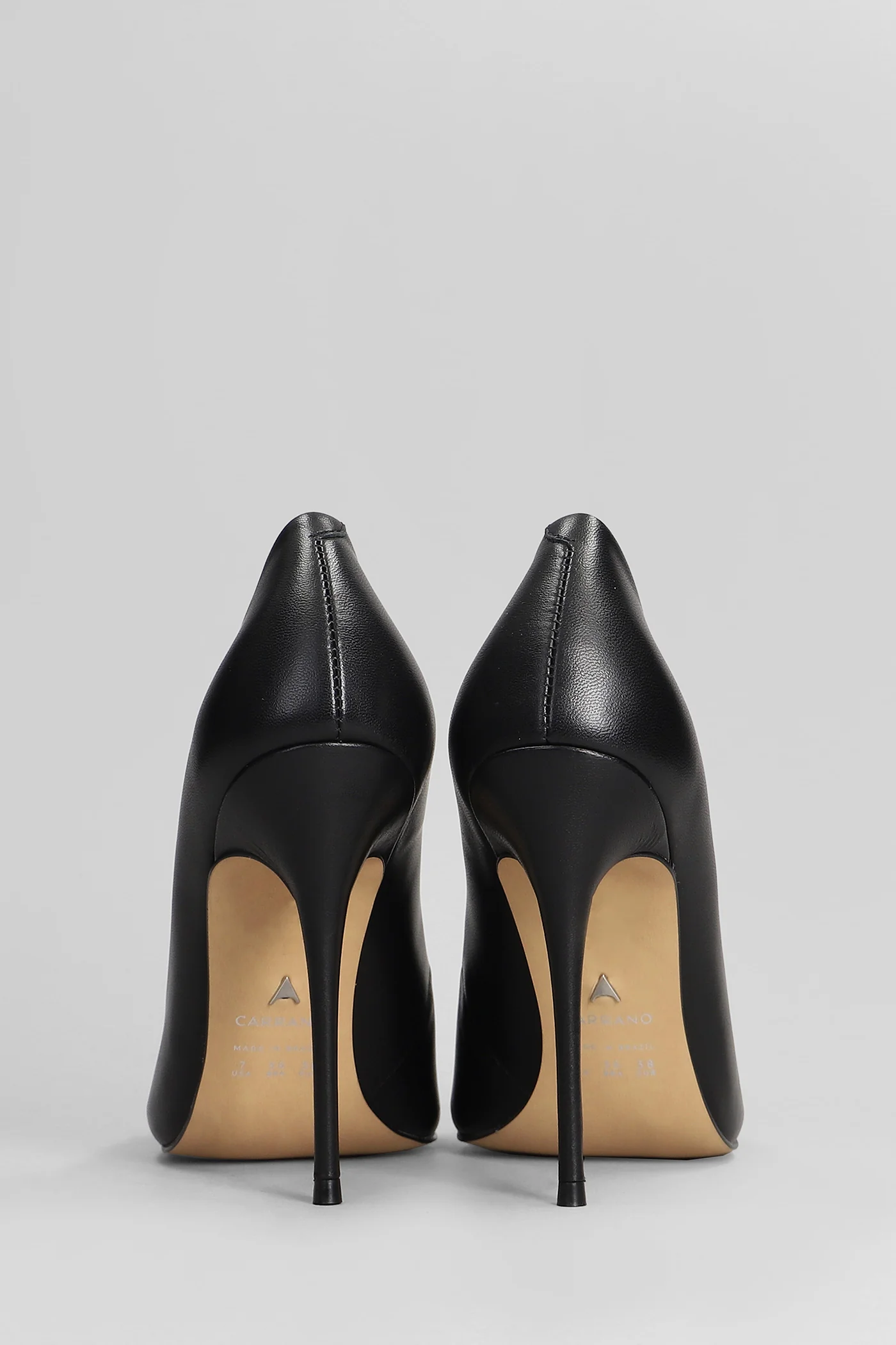 Pumps in black leather - Image 4