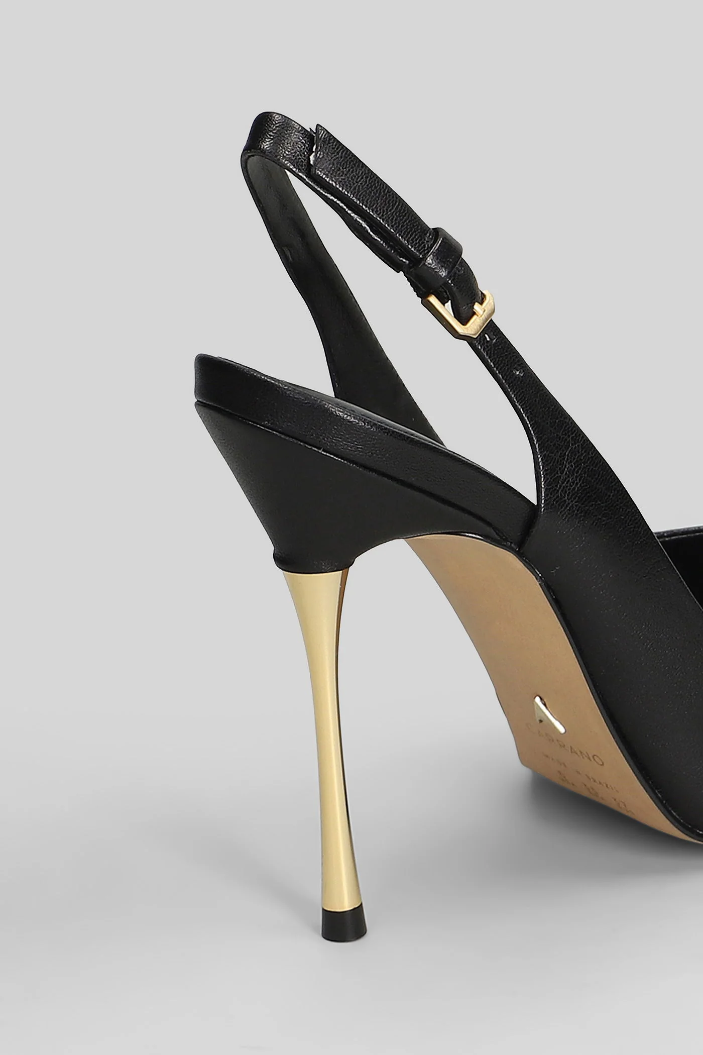 Pumps in black leather - Image 5