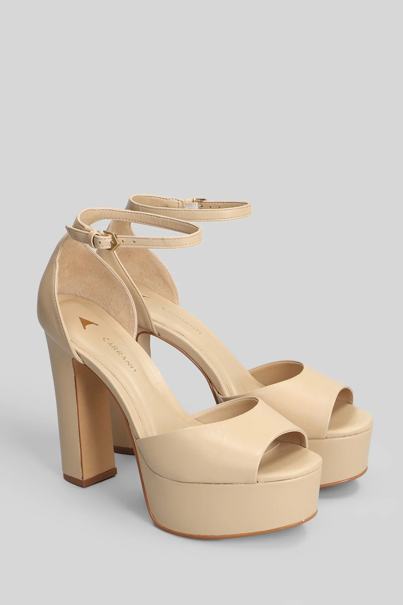 Sandals in beige leather - Image 2