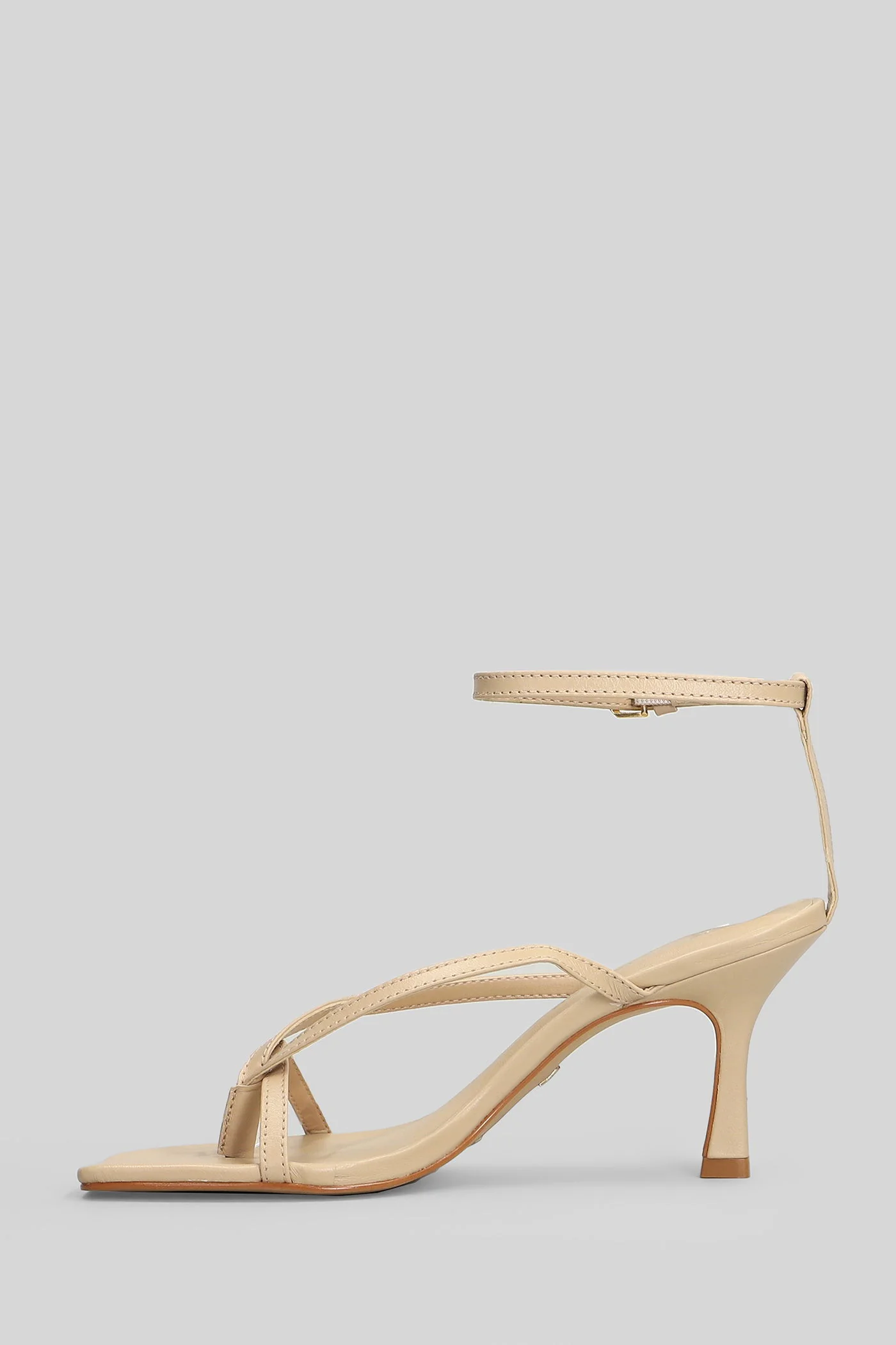 Sandals in beige leather - Image 3