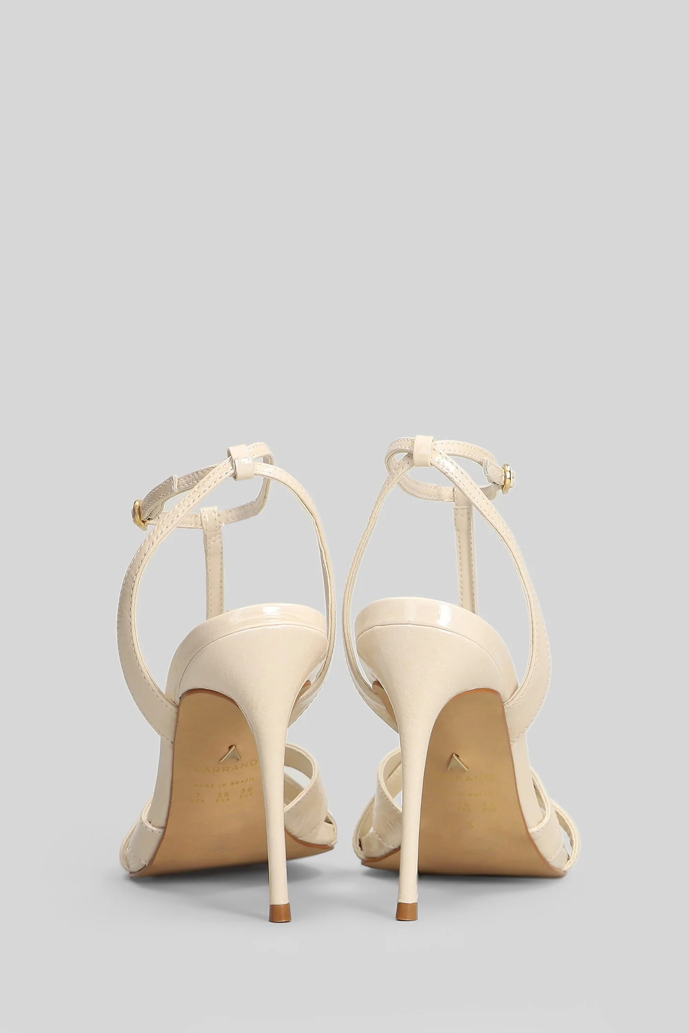 Sandals in beige patent leather - Image 4