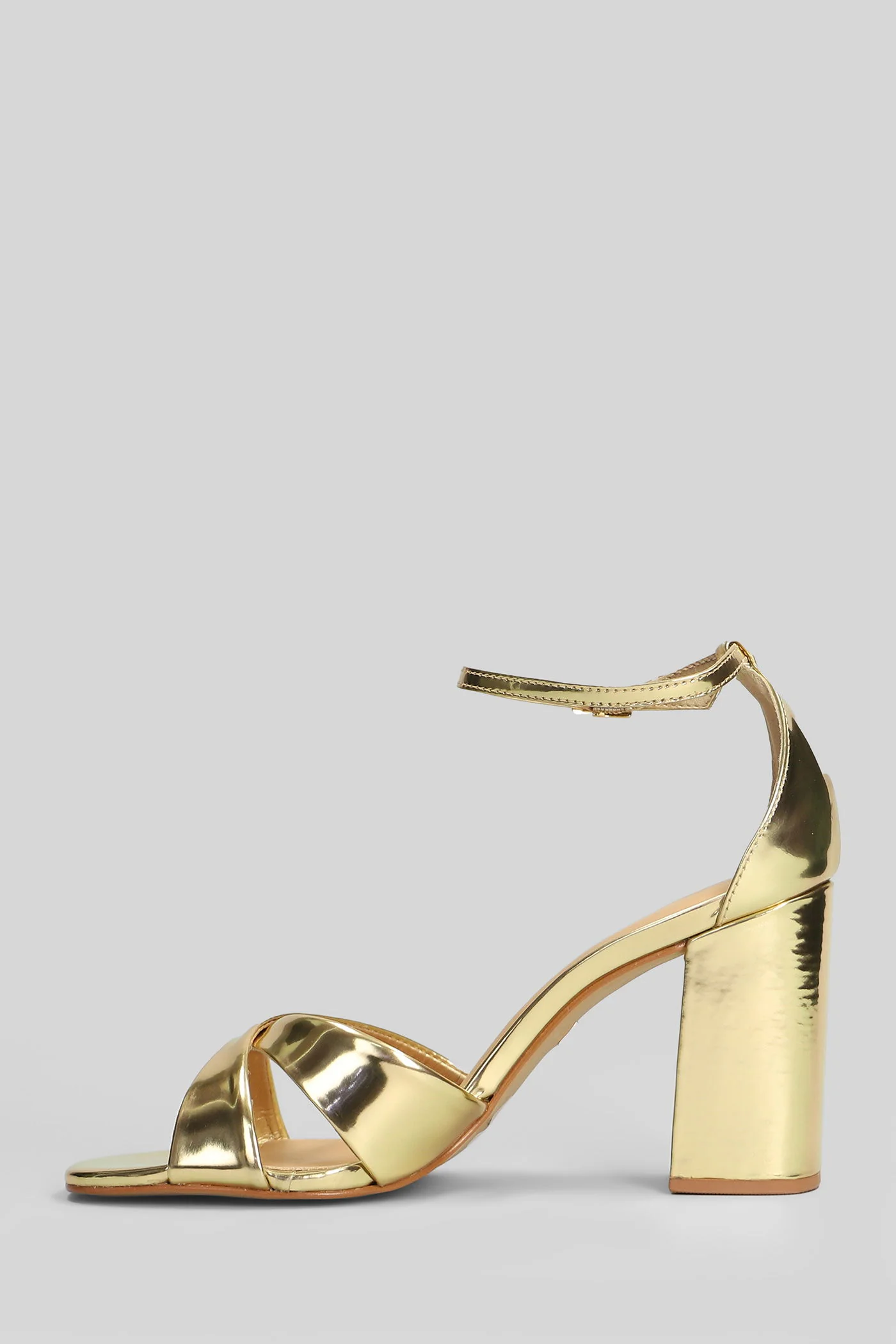 Sandals in gold leather - Image 3