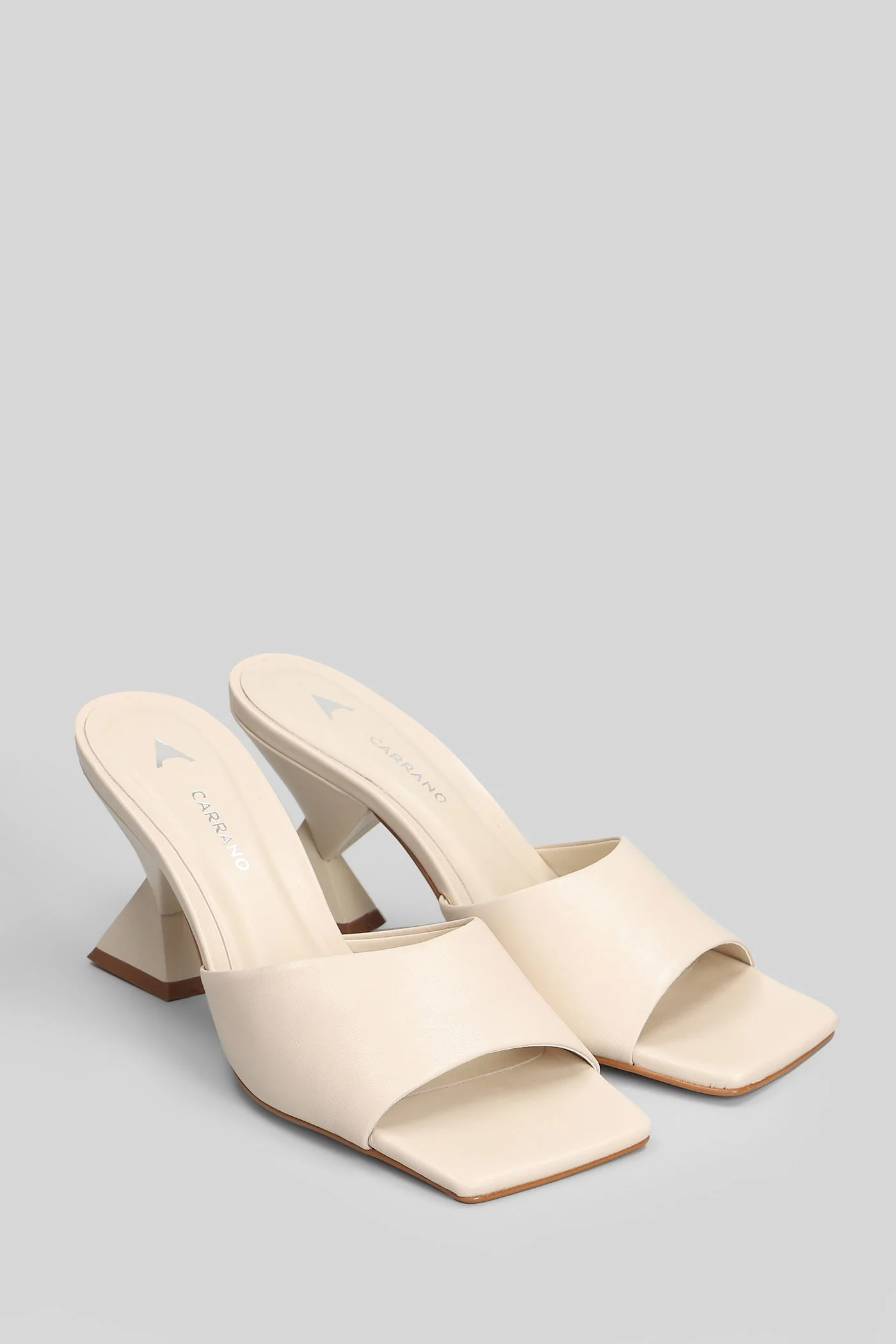 Slipper-Mule in beige leather - Image 2