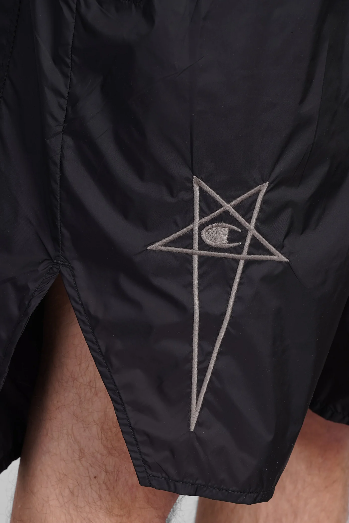 Beveled pods Beachwear in black polyamide - Image 5