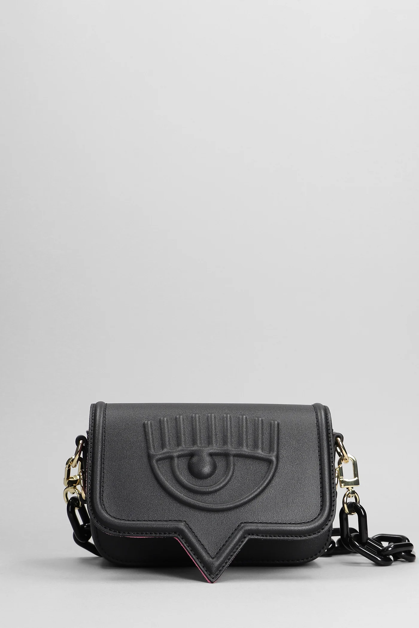 Shoulder bag in black faux leather