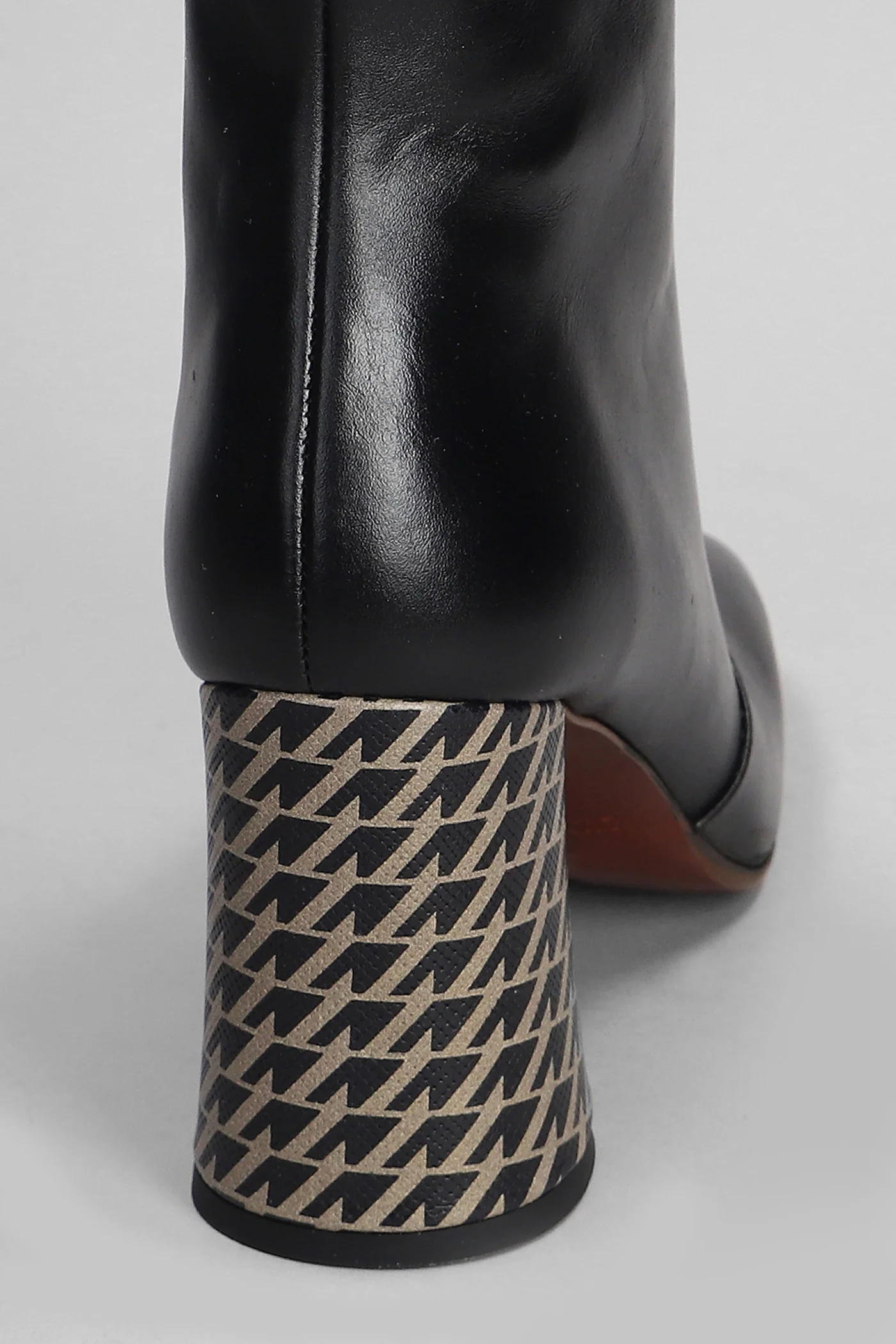 Oysi High heels Ankle boots in black leather - Image 5