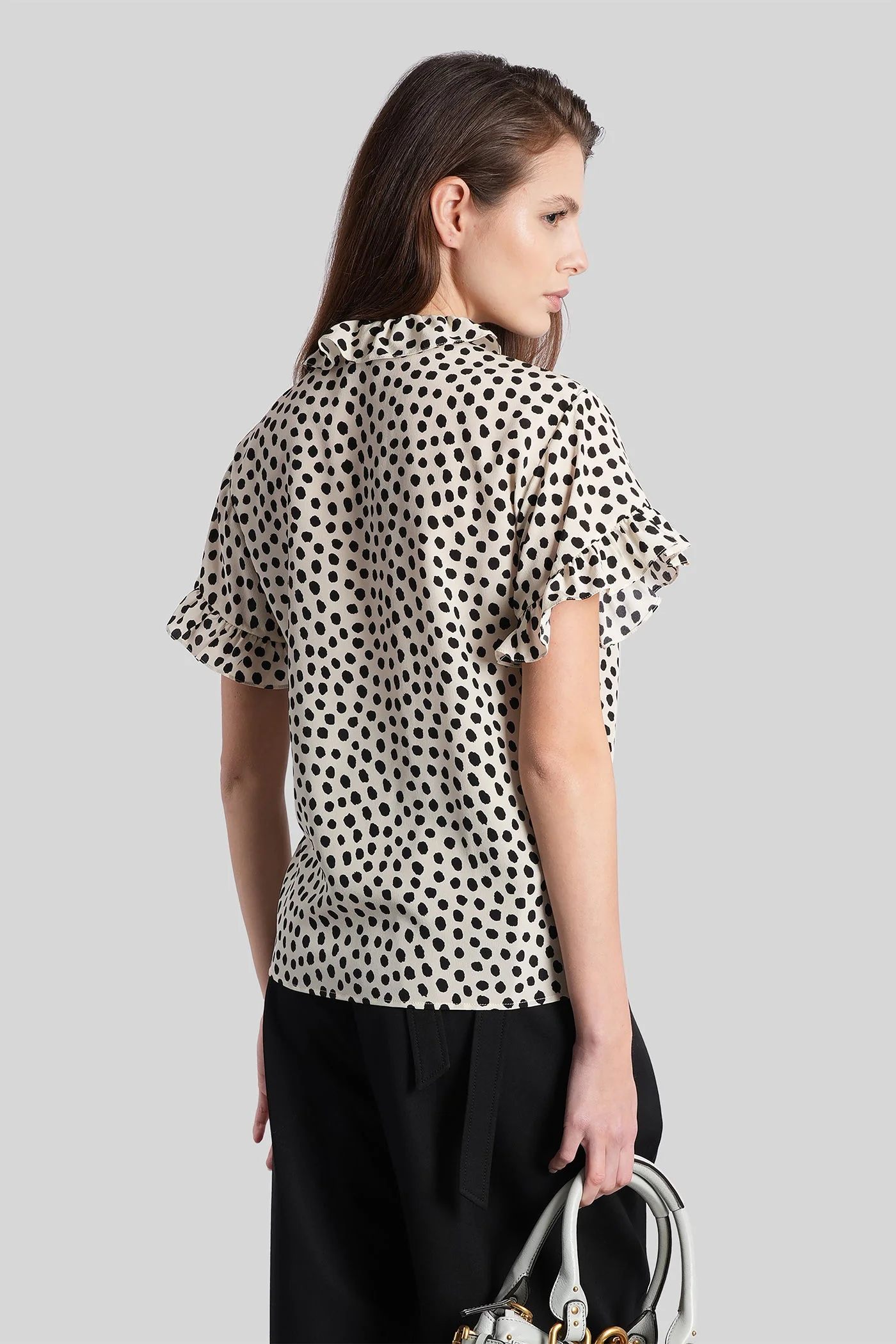 Blouse in beige silk - Image 3