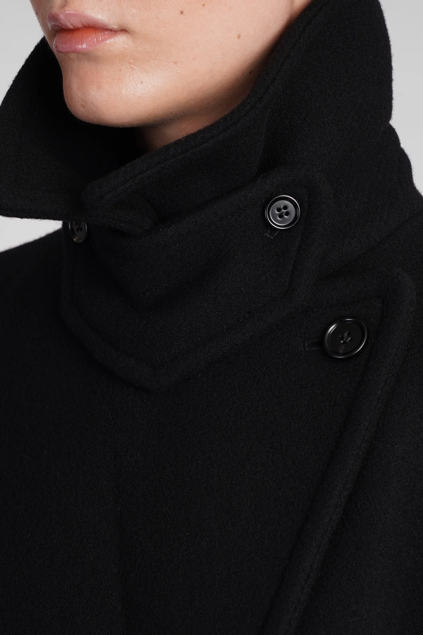 Coat in black wool - Image 5