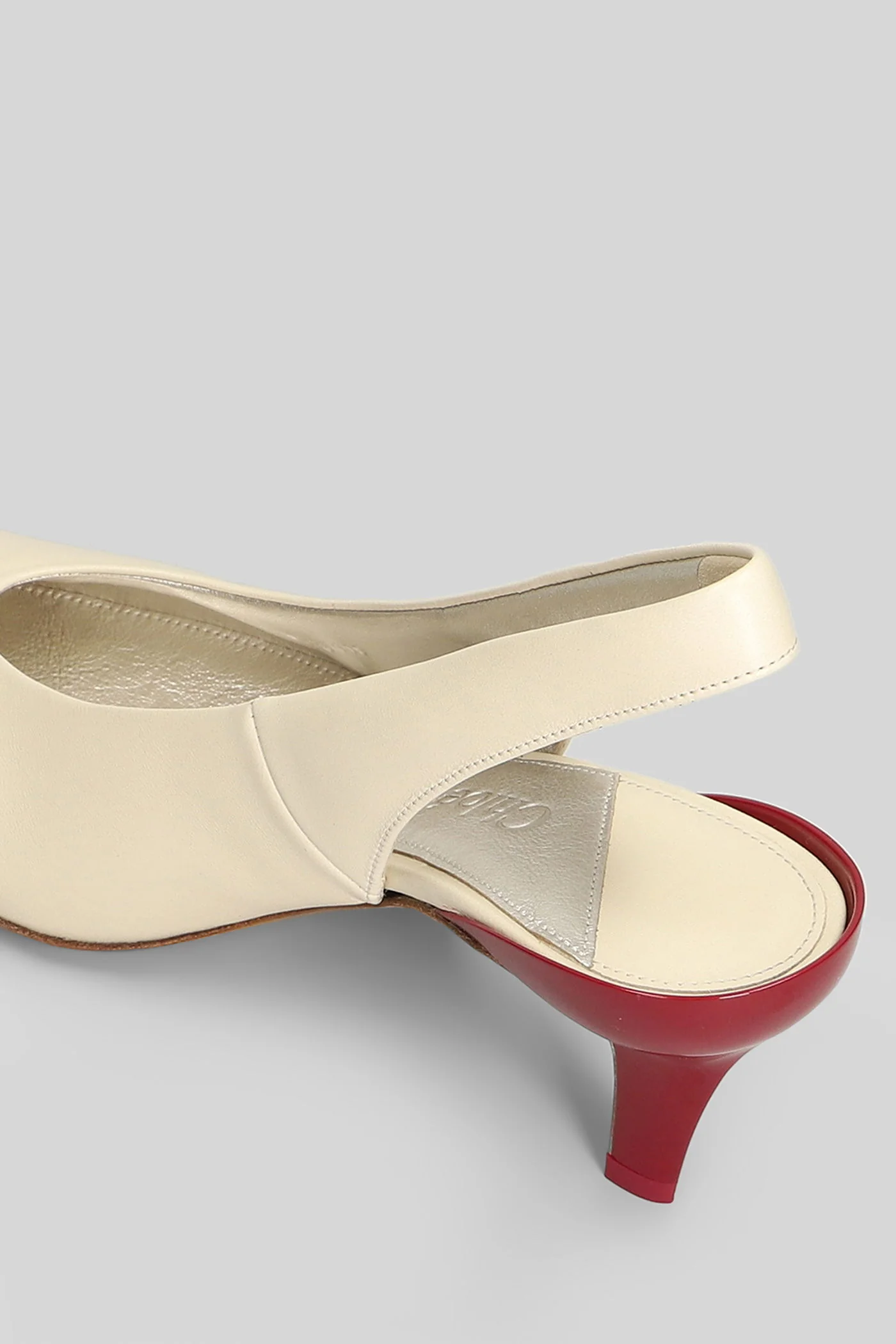 Pumps Pumps in beige leather - Image 5