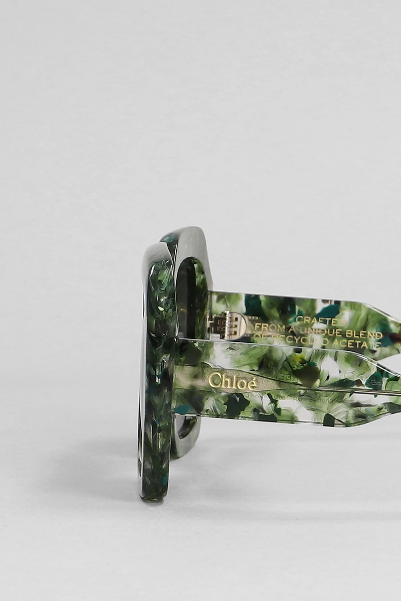 Sunglasses in green acrylic - Image 4