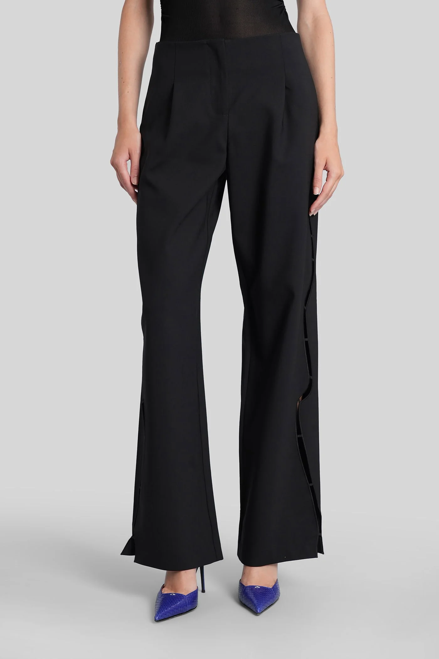 Pants in black wool