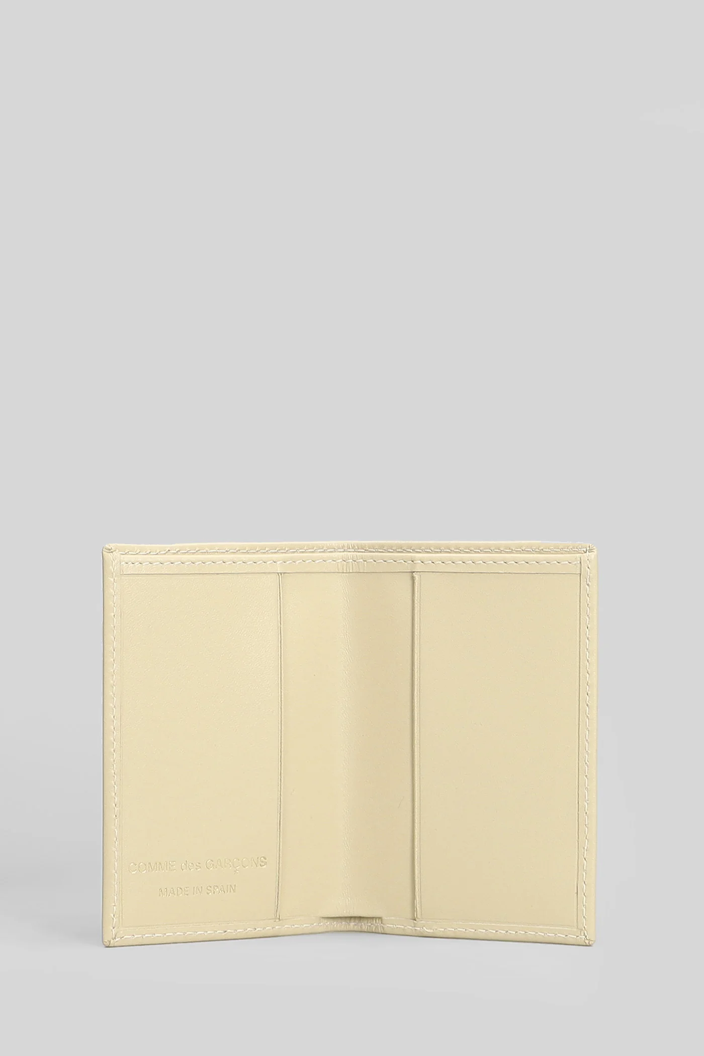 Wallet in beige leather - Image 4