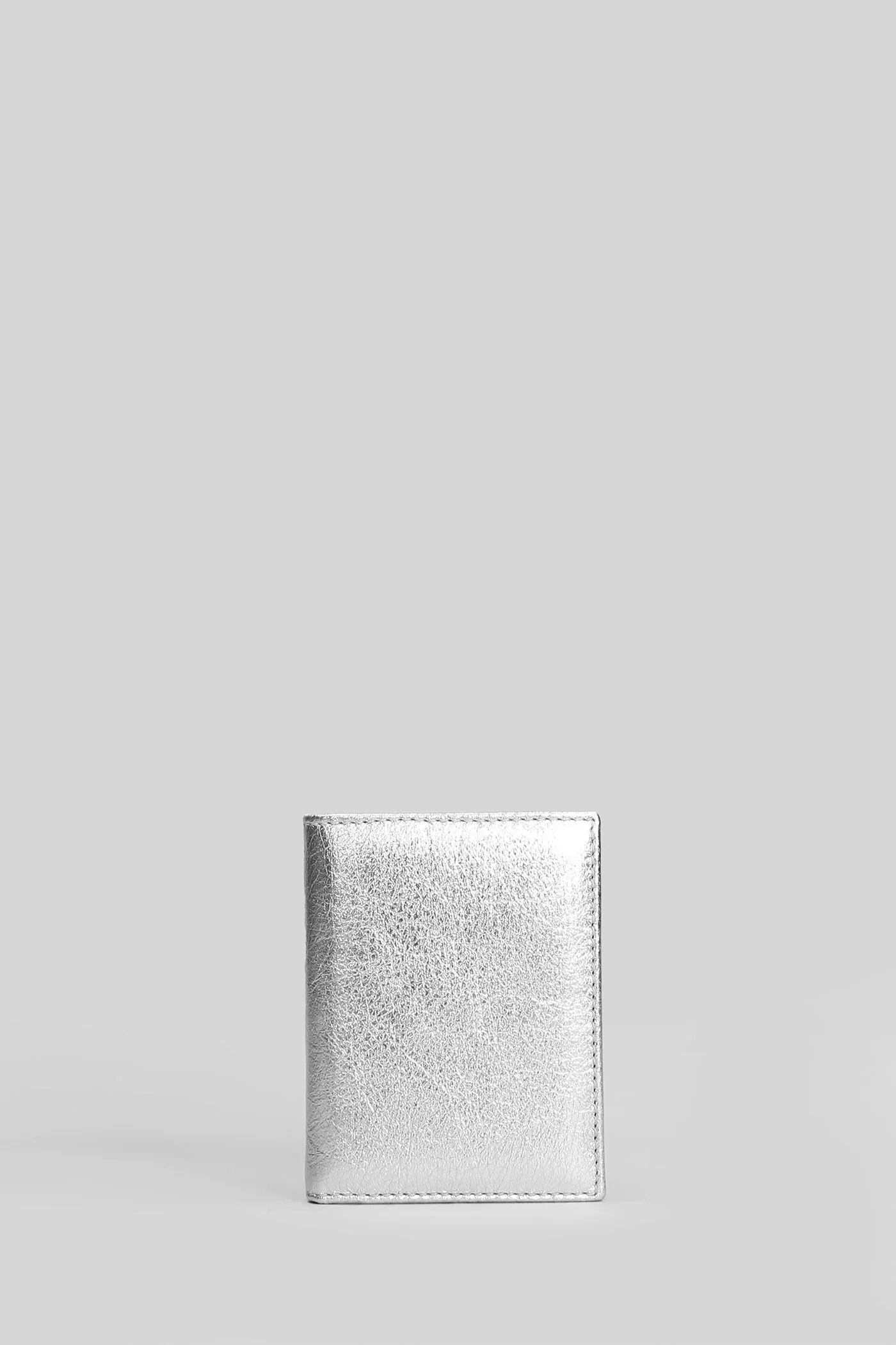 Wallet in silver leather