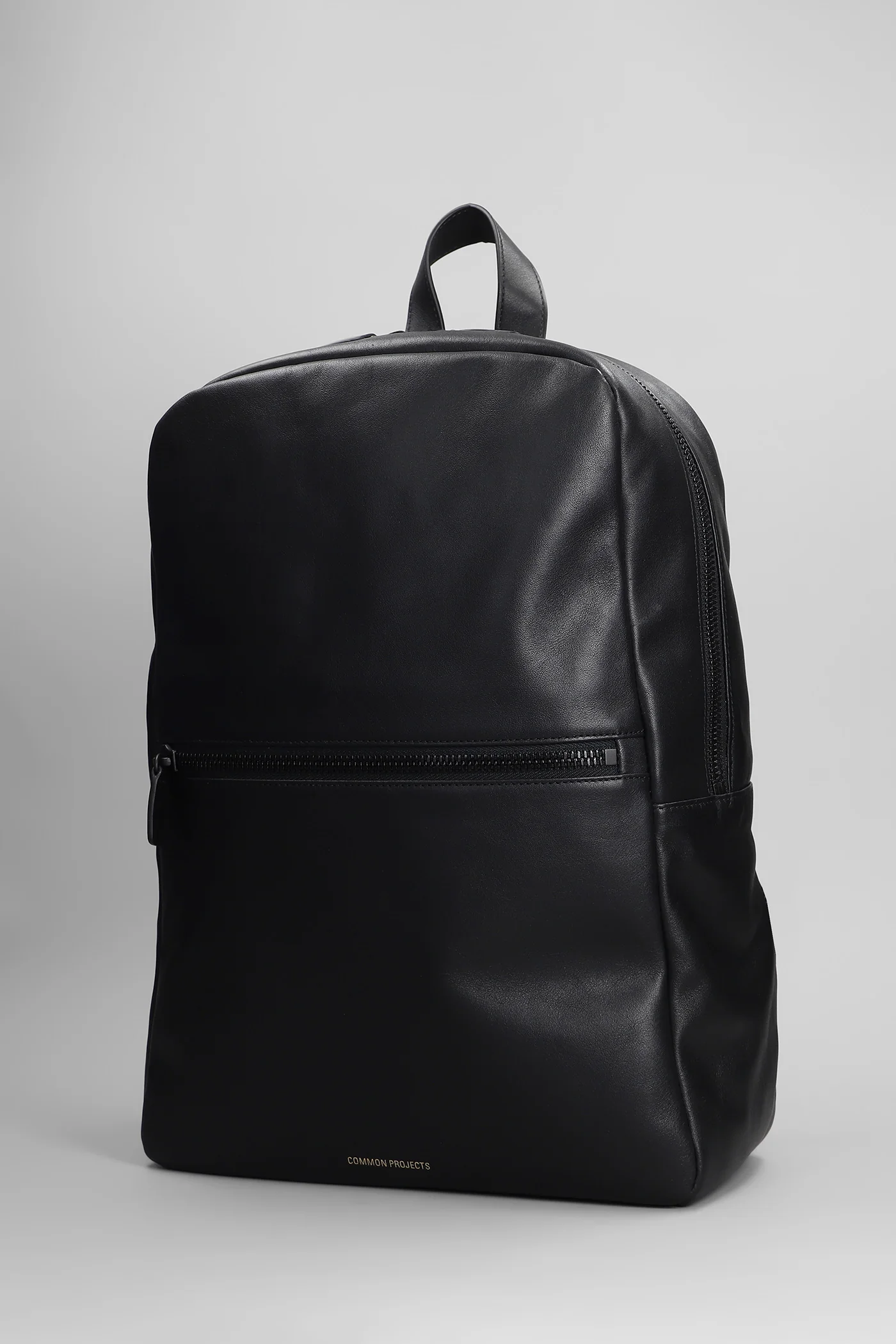 Backpack in black leather - Image 2