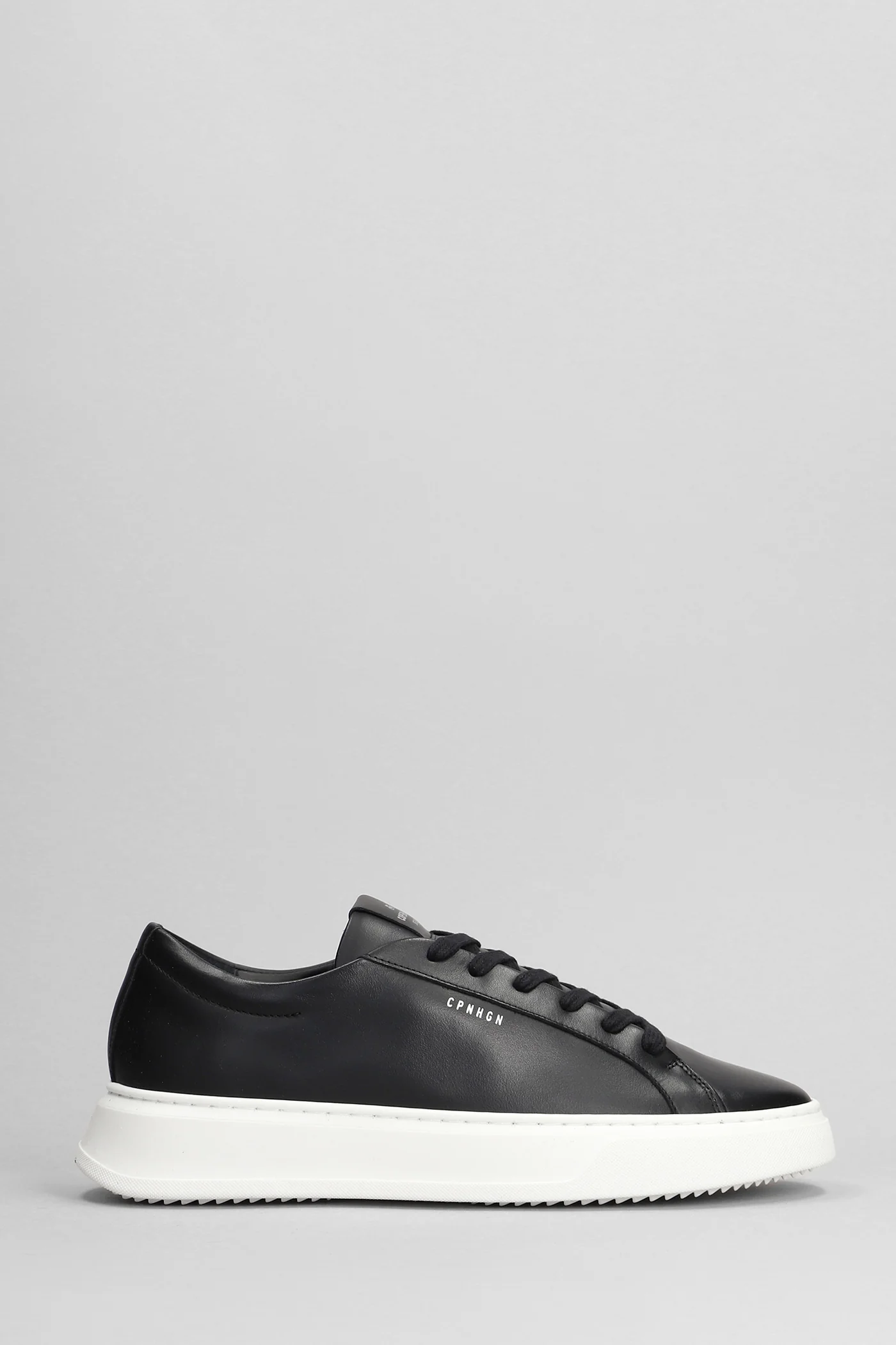 Sneakers in black leather - Image 6