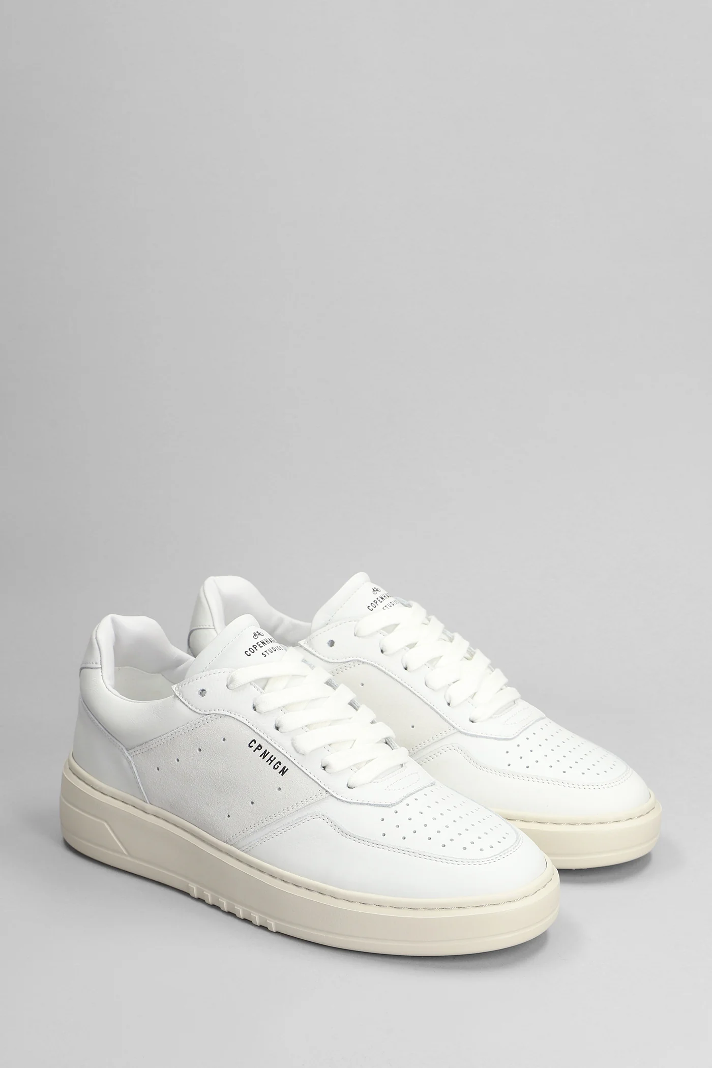 Sneakers in white leather - Image 2
