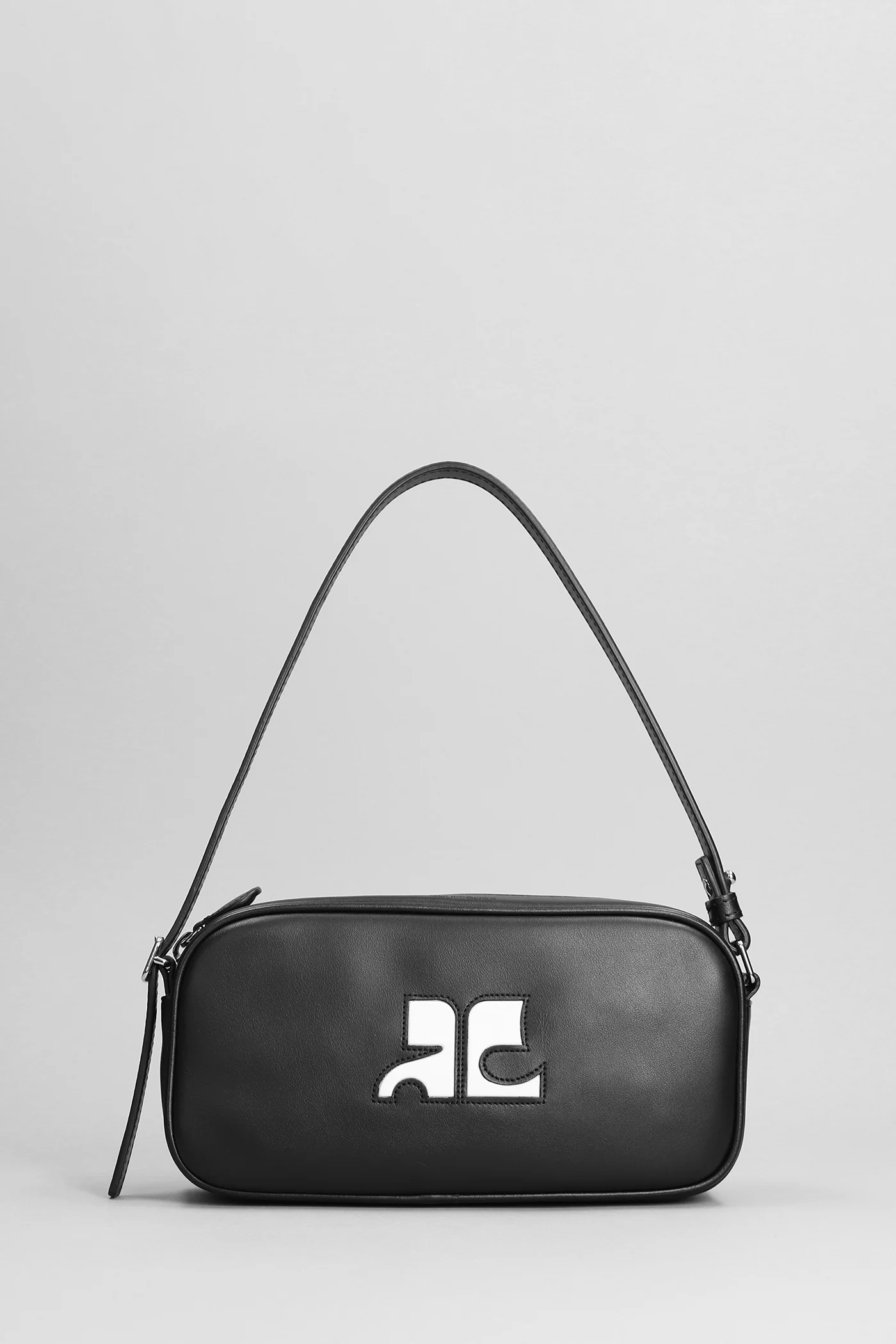 Baguette Shoulder bag in black leather