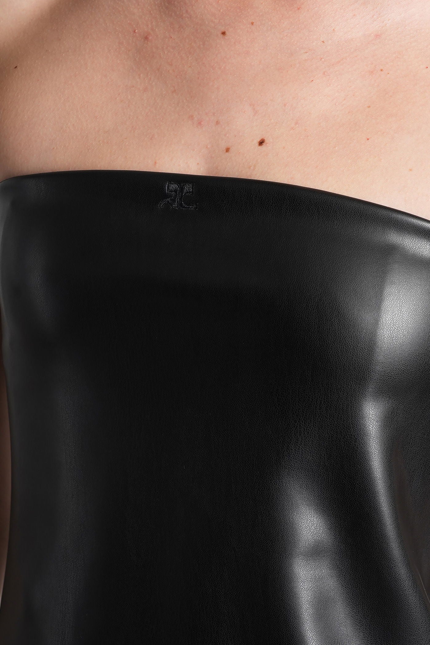 Mini dress in black Polyuretan - Image 5