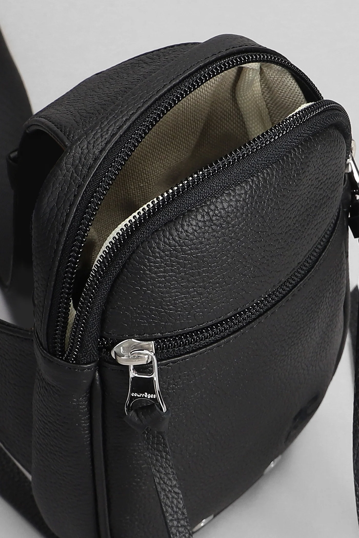 Shoulder bag in black leather - Image 4