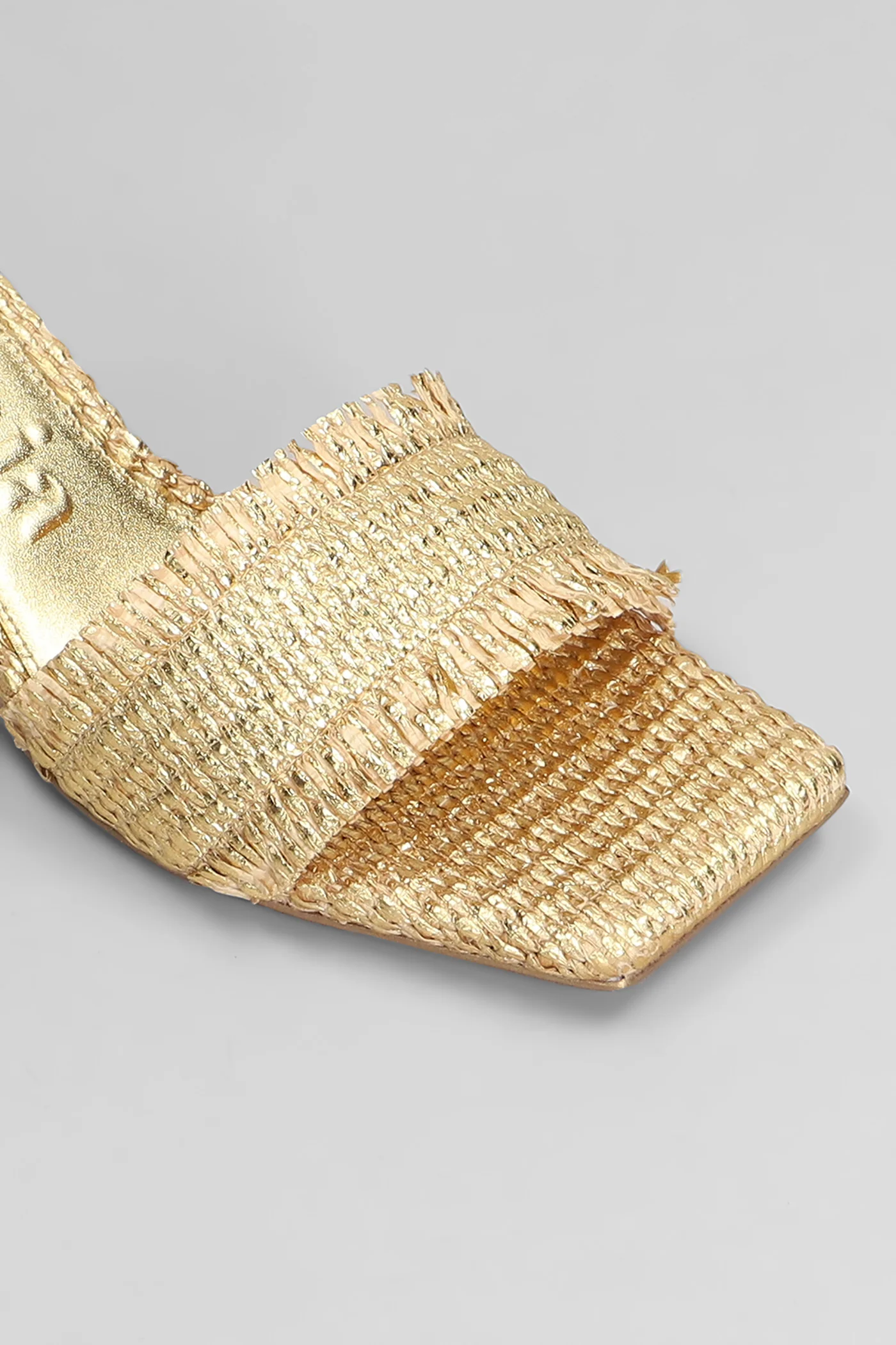 Ada Sandals in gold Polyuretan - Image 5