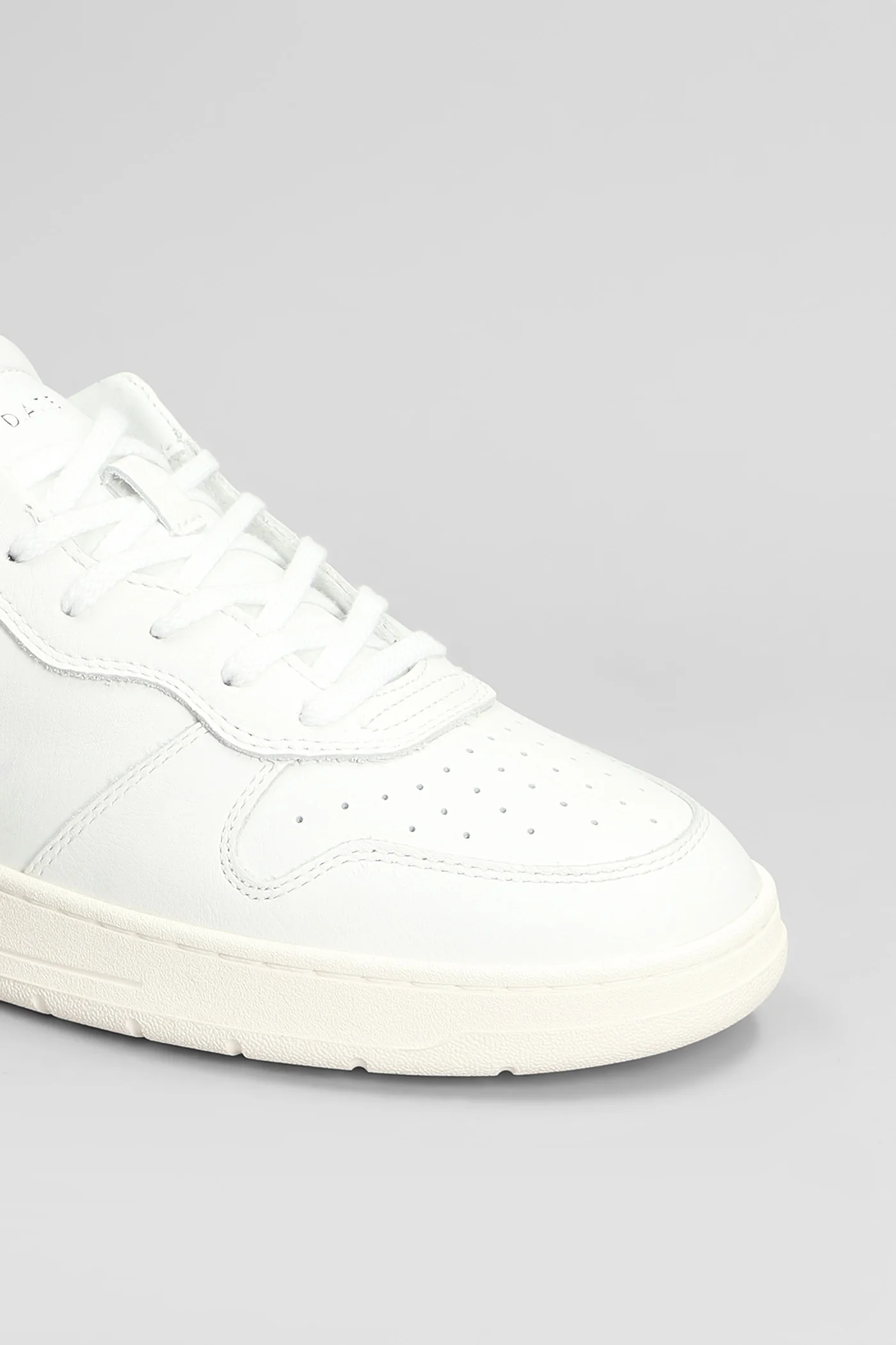 Court Sneakers in white leather - Image 5