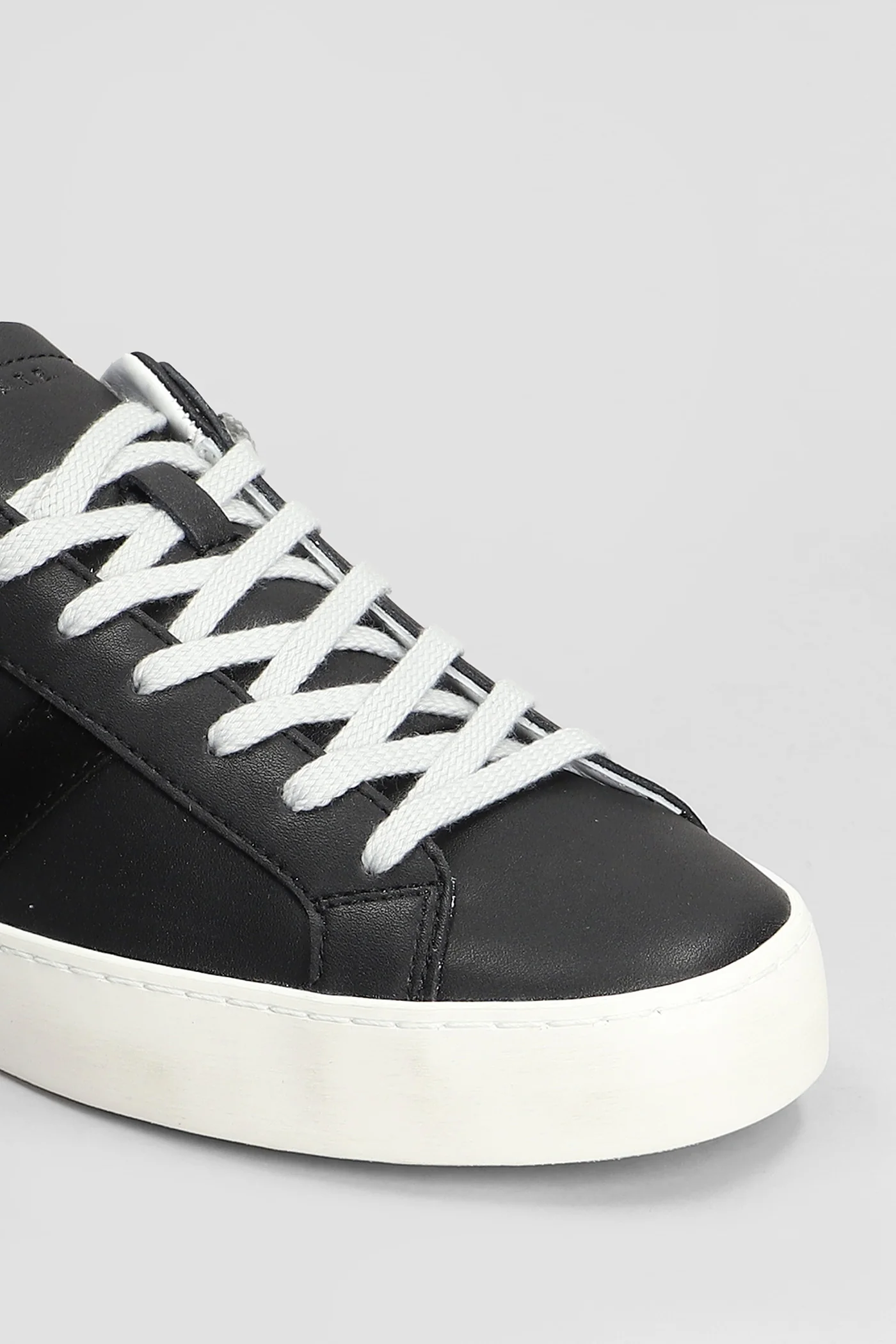 Hill Low Sneakers in black leather - Image 5