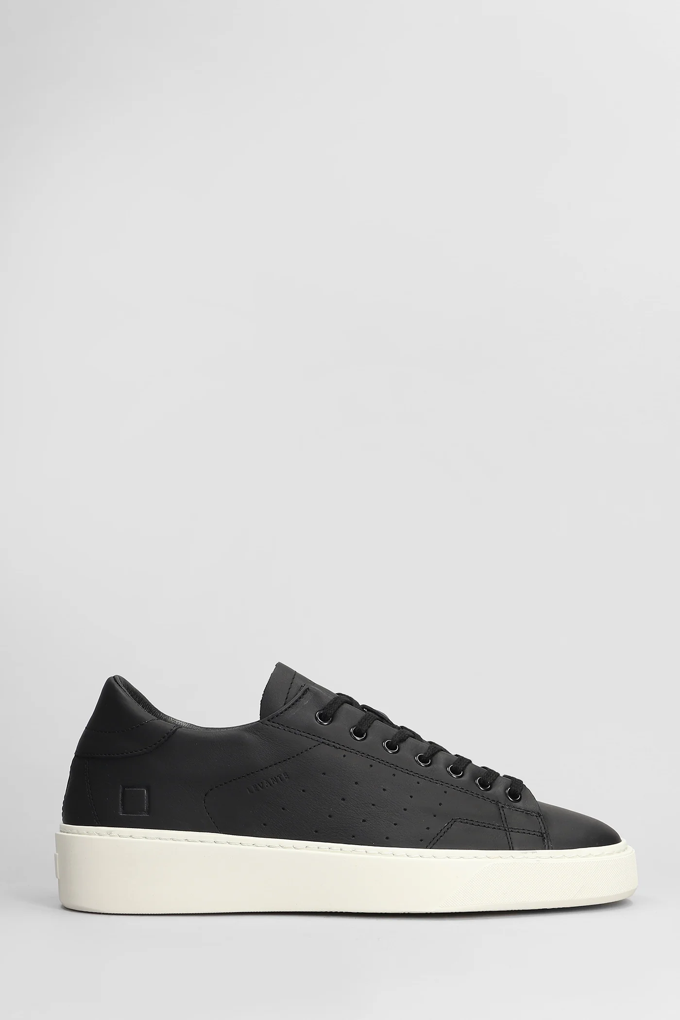 Levante Sneakers in black leather