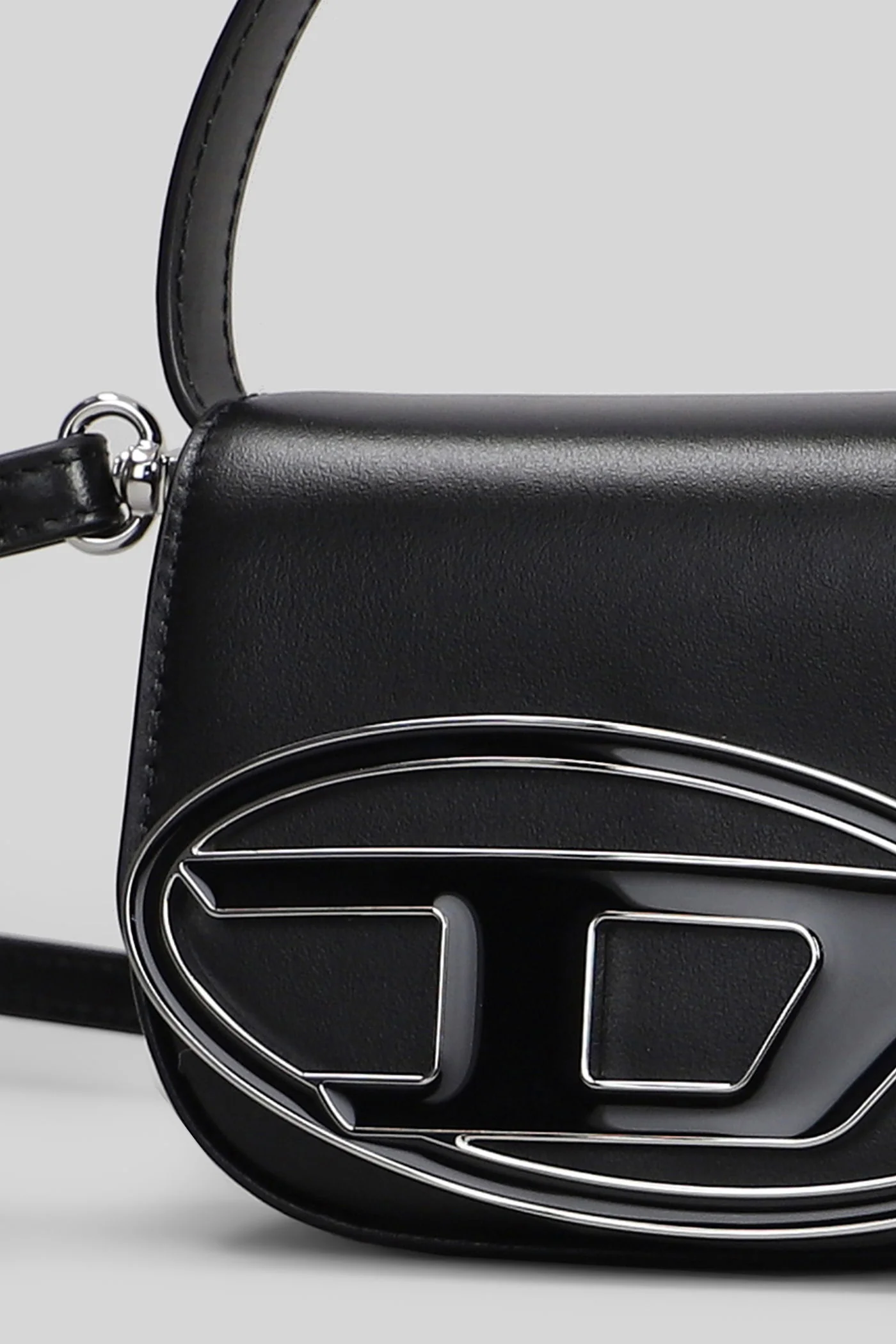 1dr xs Shoulder bag in black leather - Image 4