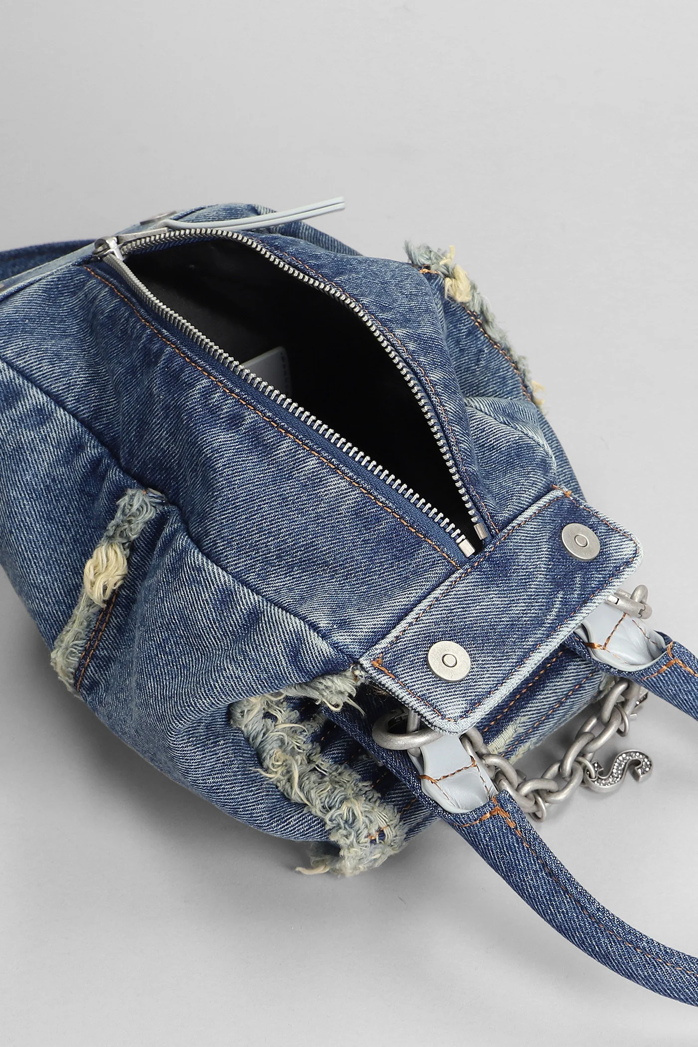 D vina Hand bag in blue denim - Image 4