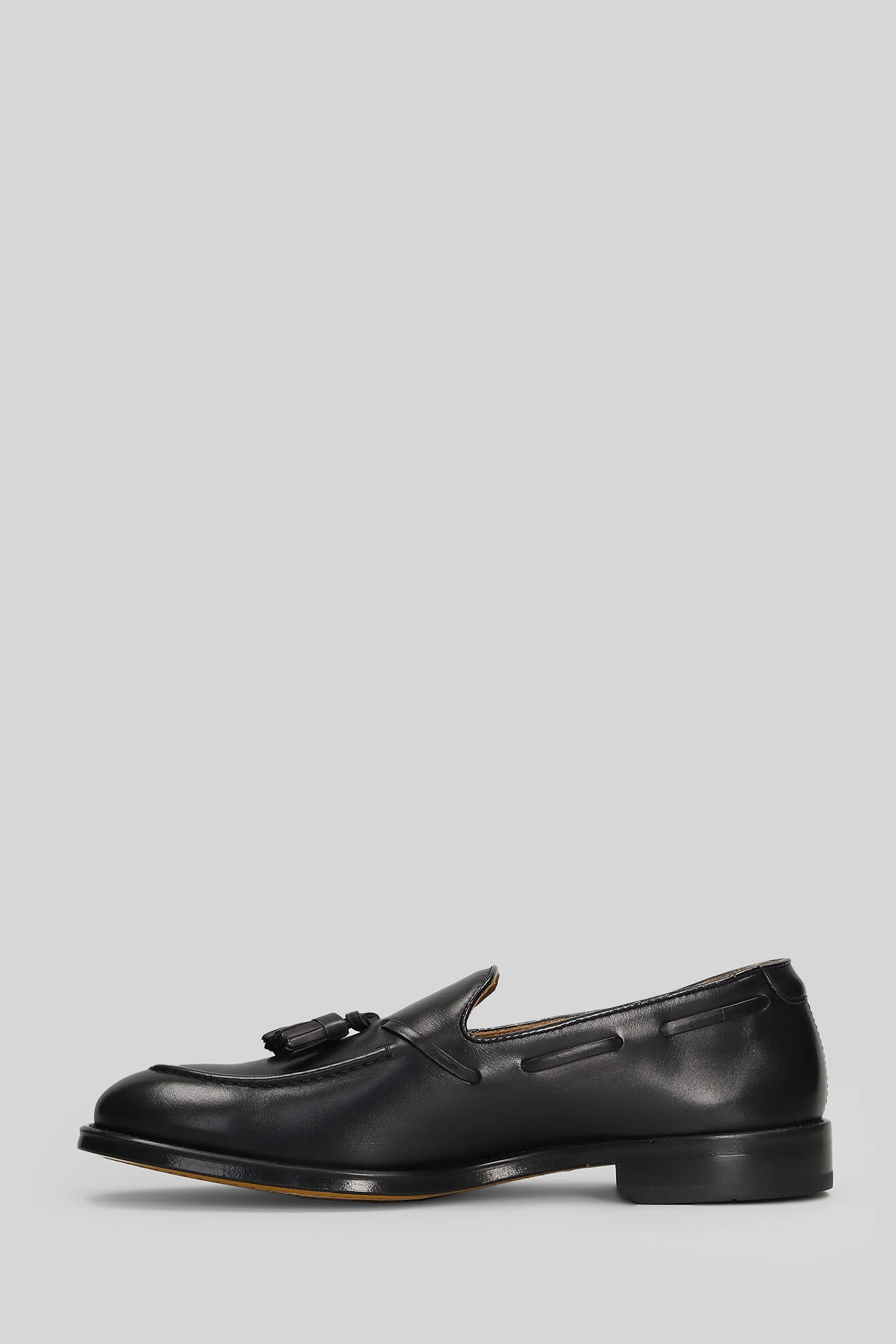 Loafers in black leather - Image 3