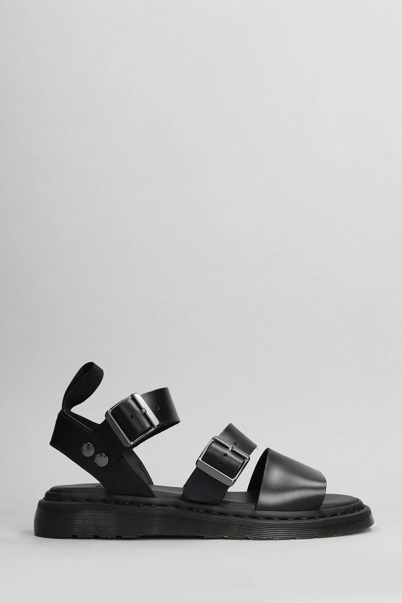 Gryphon Flats in black leather