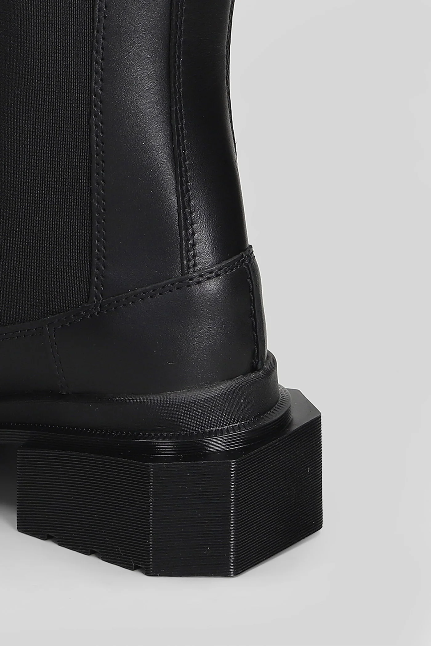 Maybole Chelsea Combat boots in black leather - Image 5
