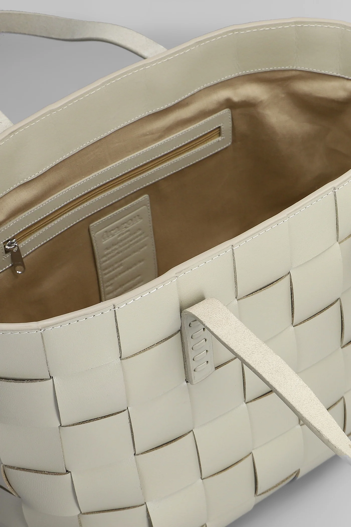 Box Weave Basket Tote in beige leather - Image 4