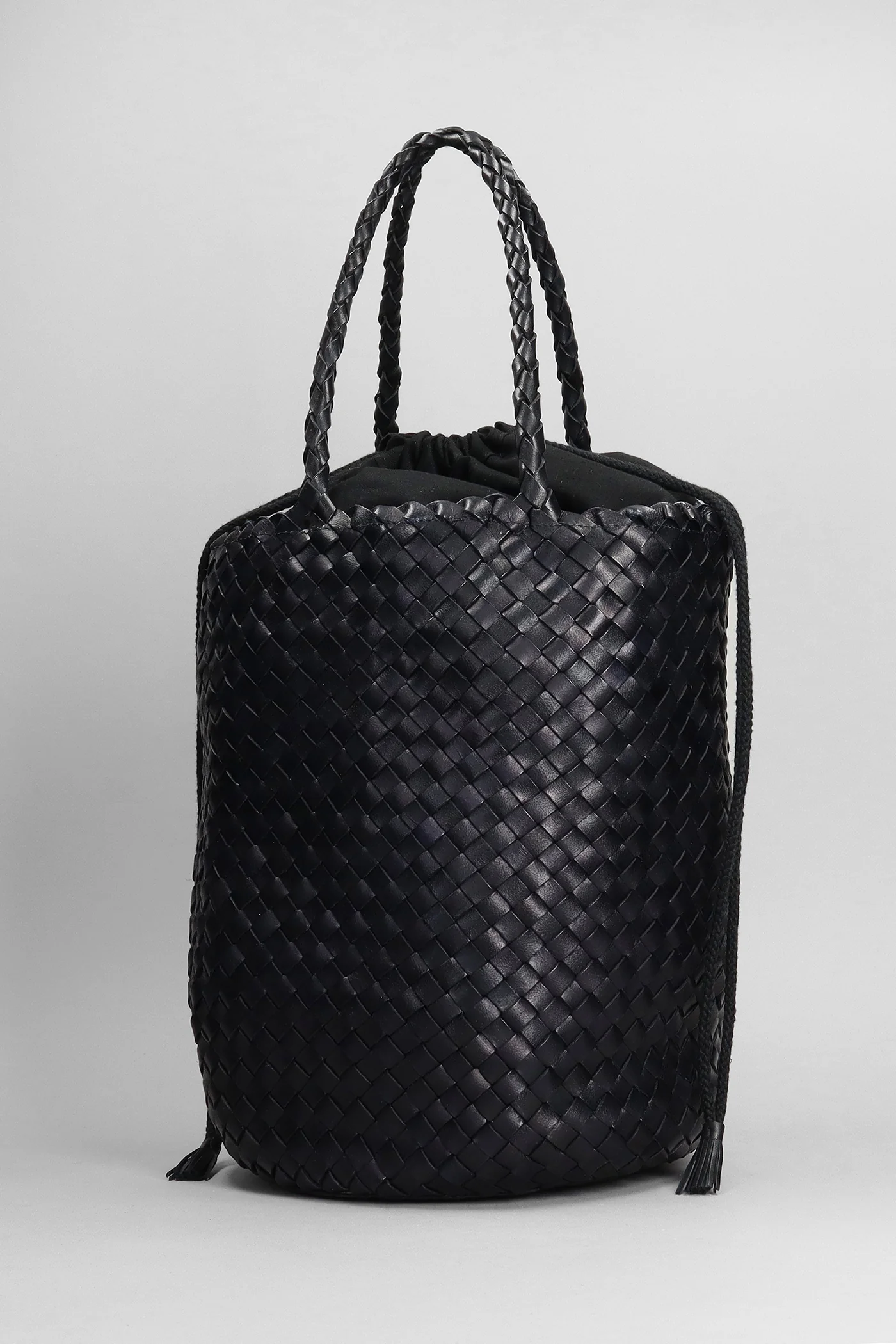 Jacky Bucket Hand bag in black leather - Image 2