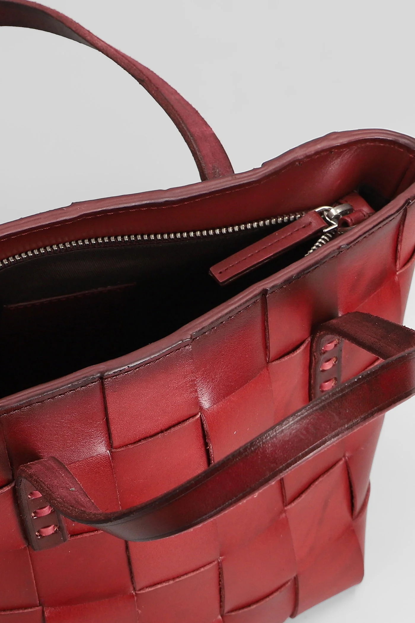 Japan Mini Shoulder bag in bordeaux leather - Image 4