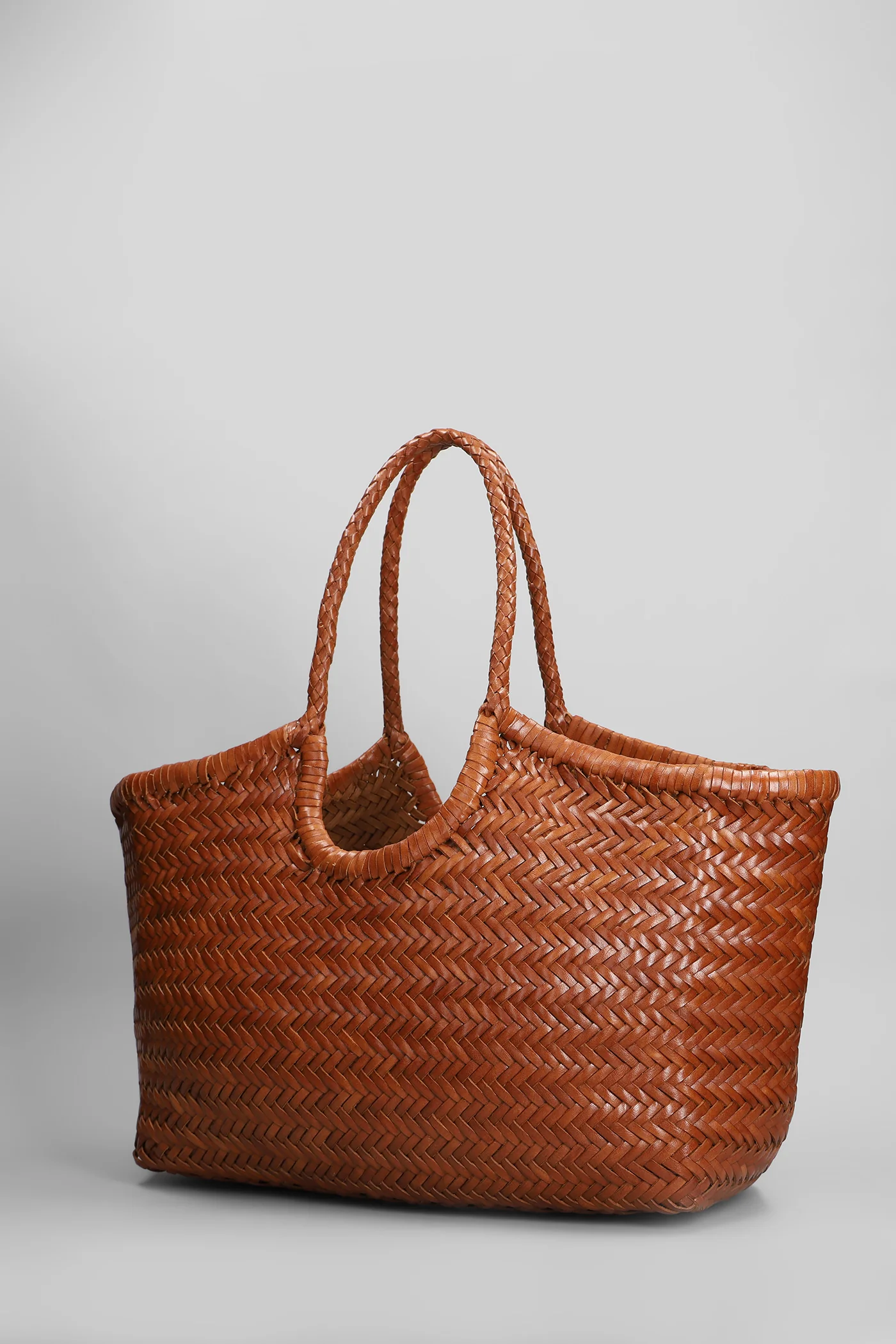 Nantucket Basket Big Tote in leather color leather - Image 2