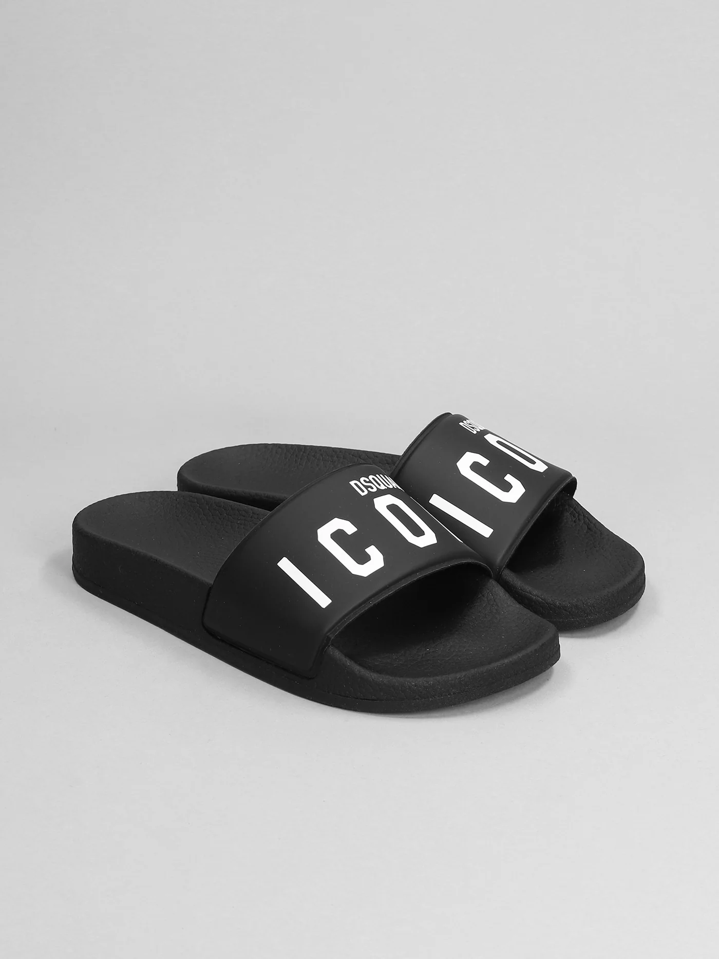 Flats in black rubber/plasic - Image 2