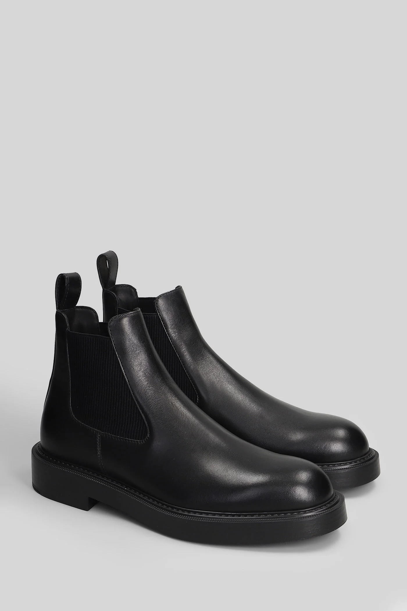 Ankle boots in black leather - Image 2