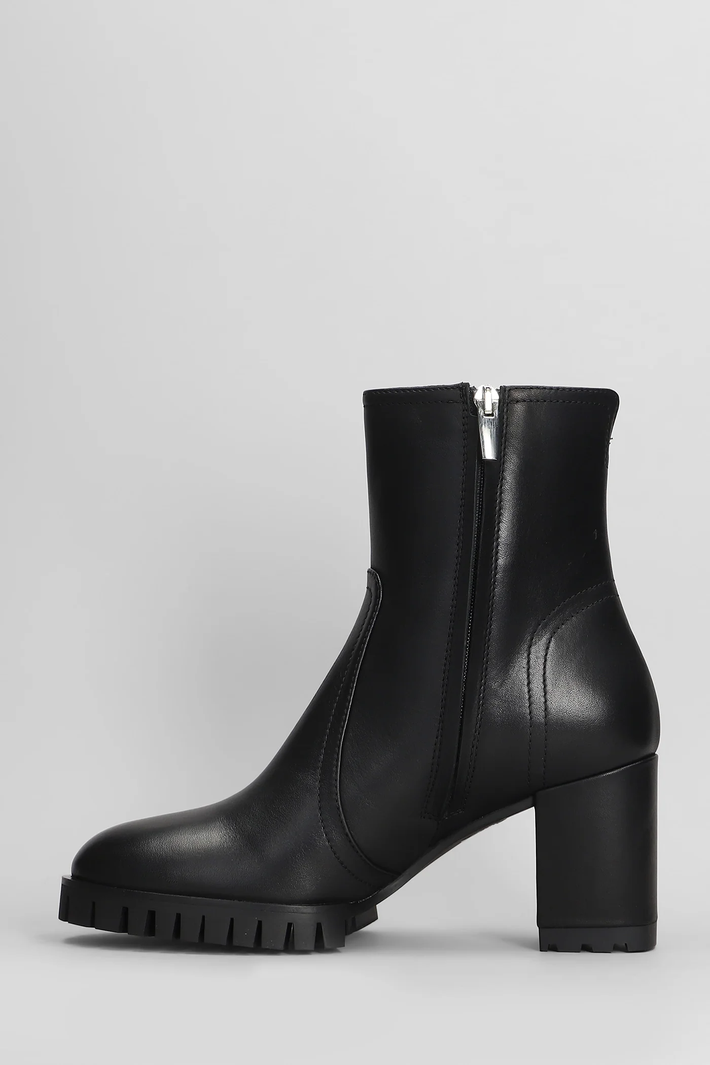 High heels Ankle boots in black leather - Image 3
